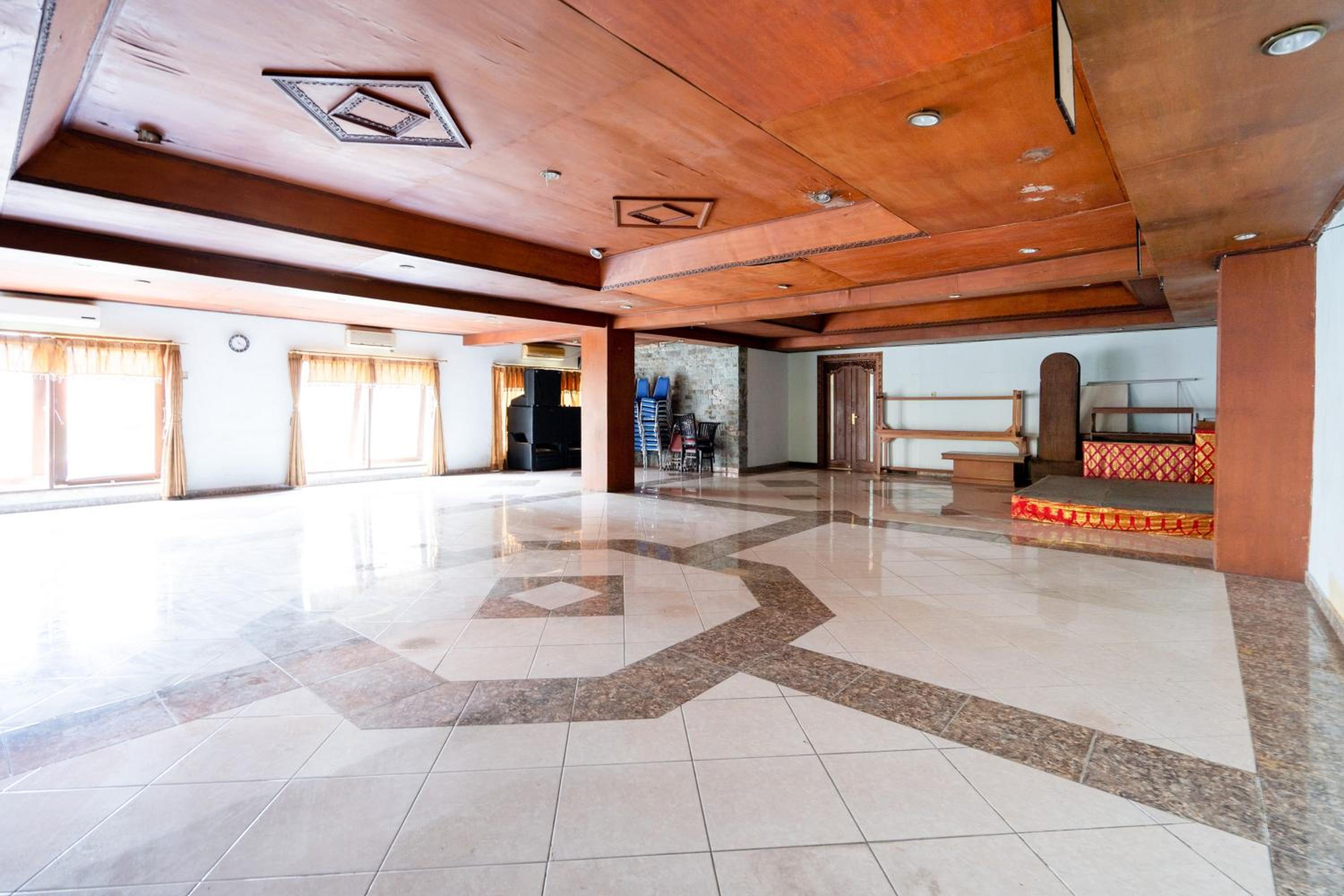 RedDoorz Plus at Mahajaya Hotel Denpasar