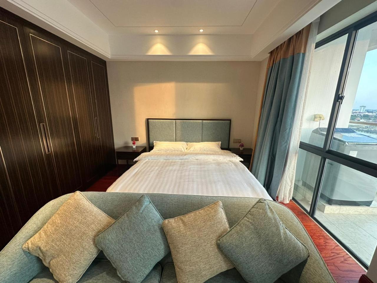 Private New Modern Luxury Spacious Apartment at The Heart of Vientiane - Naga Apartment BY Y2K view 3