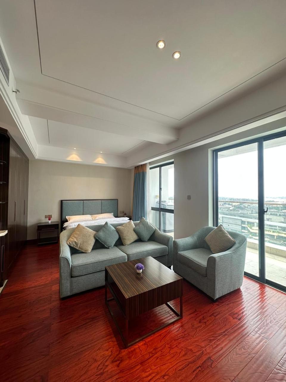 Private New Modern Luxury Spacious Apartment at The Heart of Vientiane - Naga Apartment BY Y2K view 4