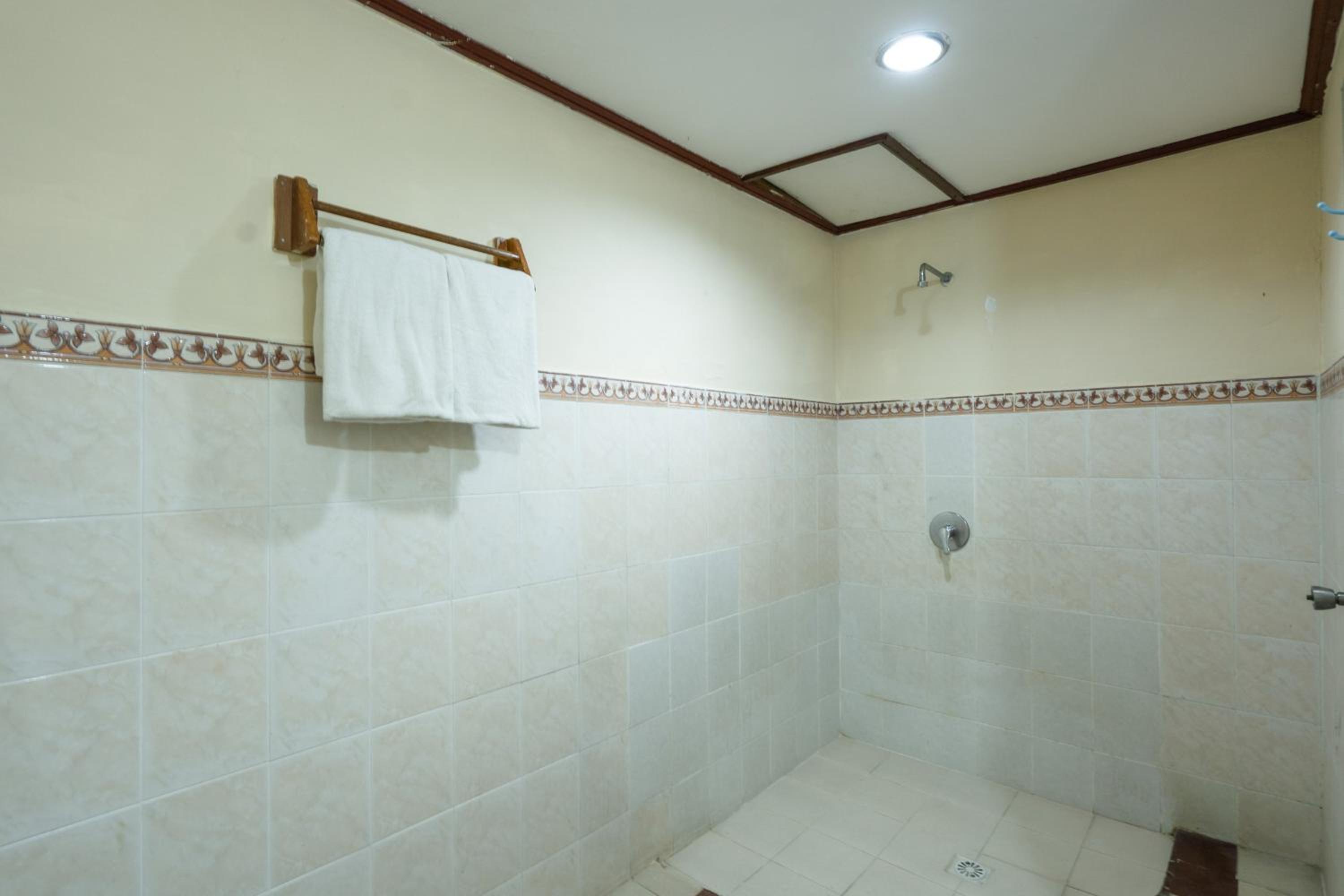 RedDoorz Plus at Mahajaya Hotel Denpasar