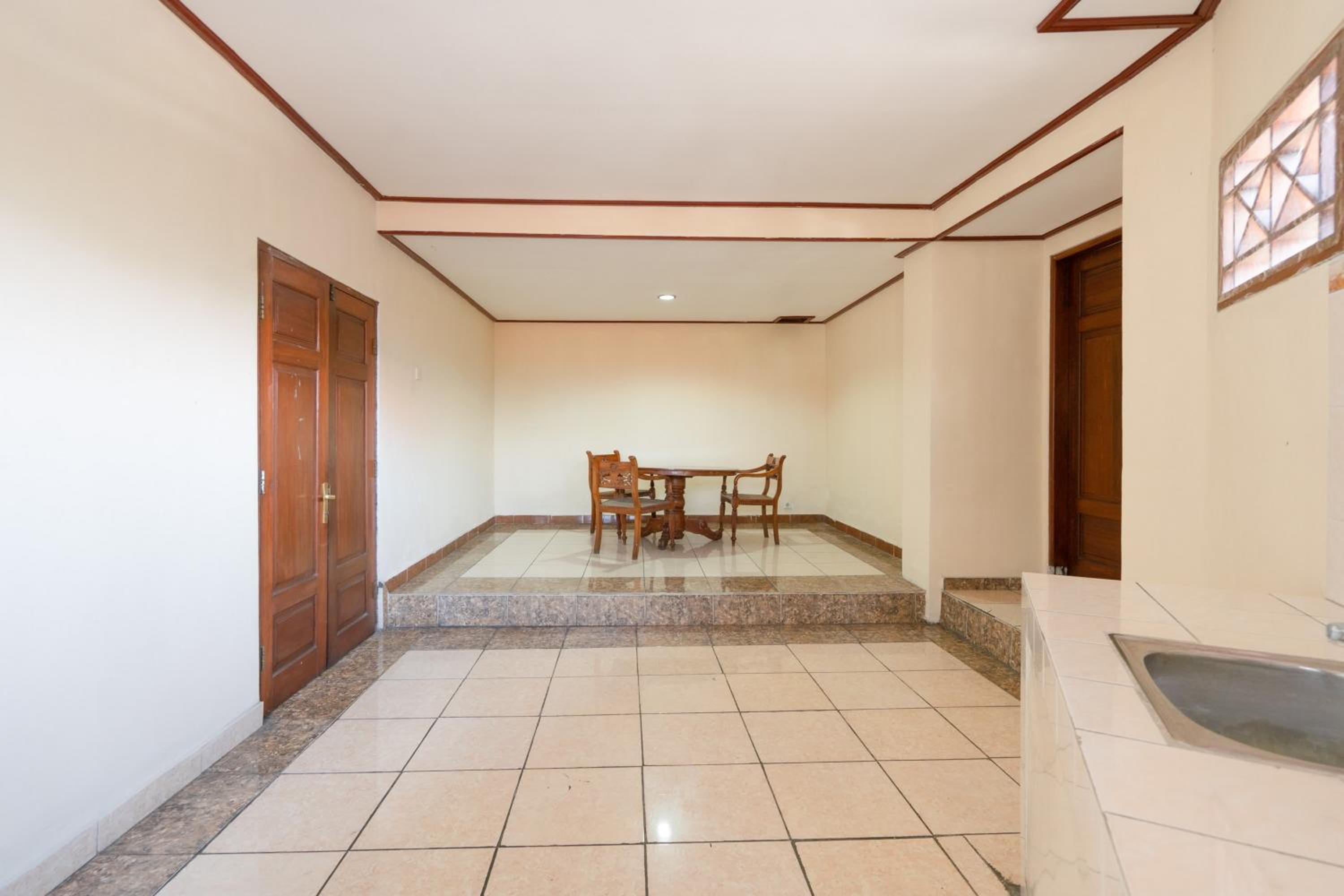 RedDoorz Plus at Mahajaya Hotel Denpasar