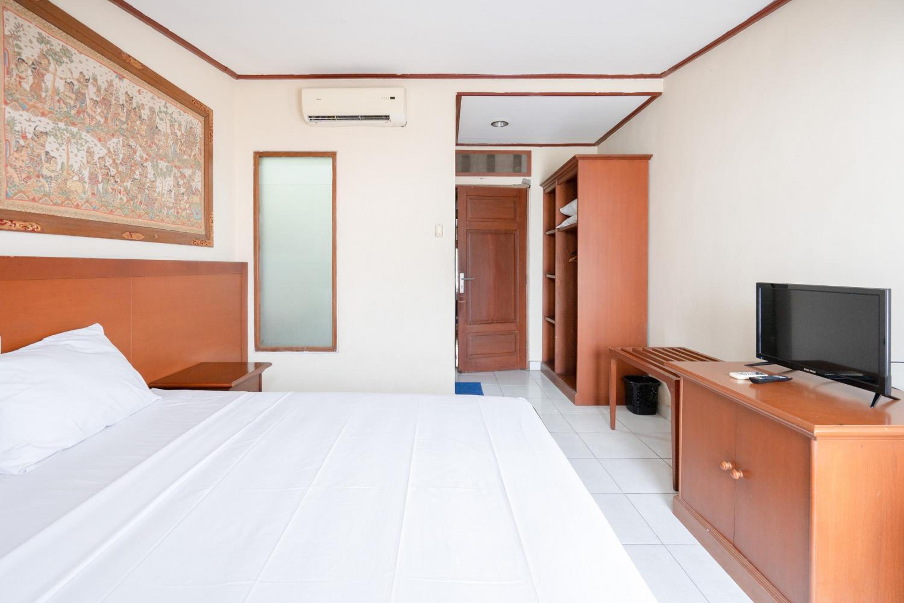 RedDoorz Plus at Mahajaya Hotel Denpasar