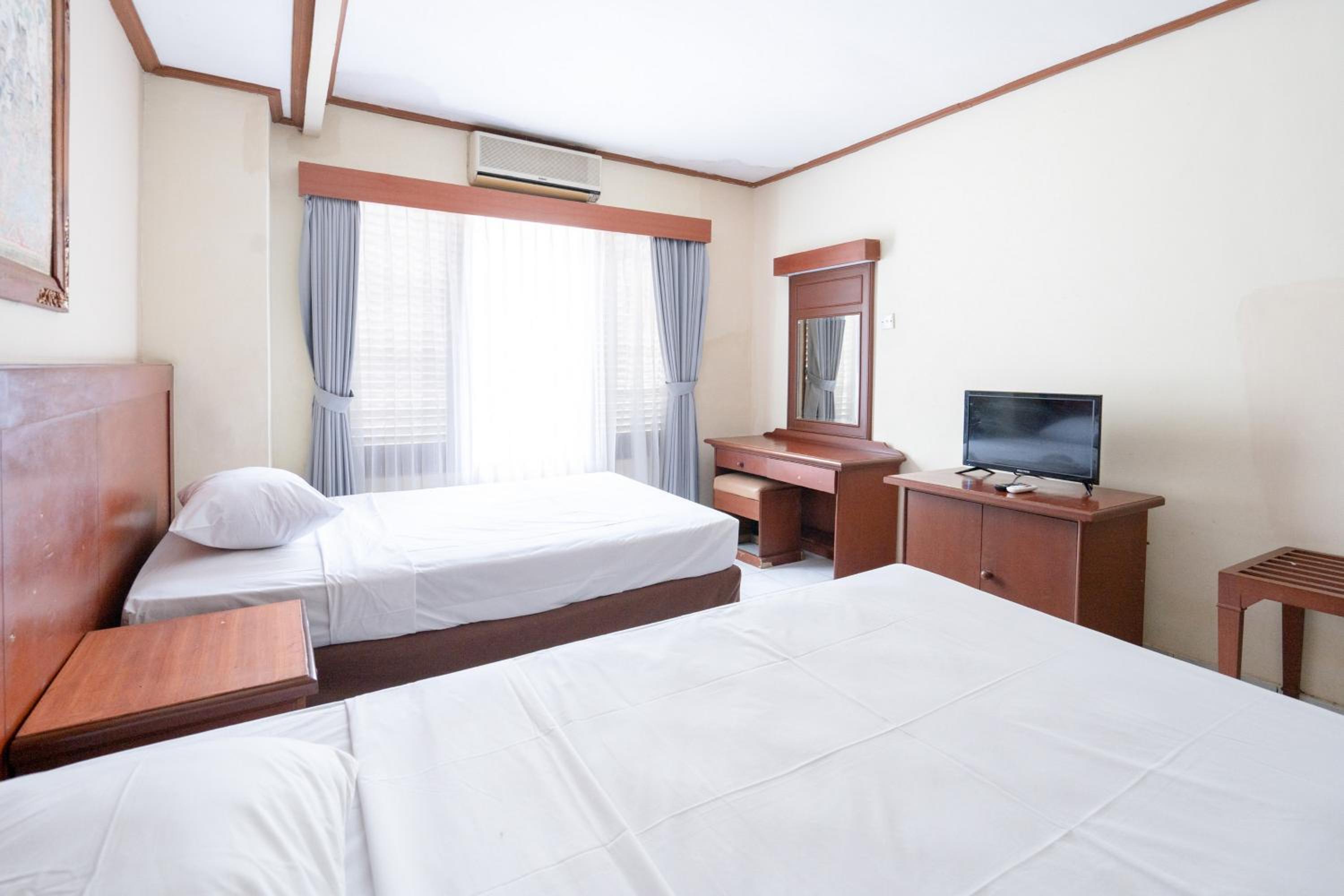 RedDoorz Plus at Mahajaya Hotel Denpasar