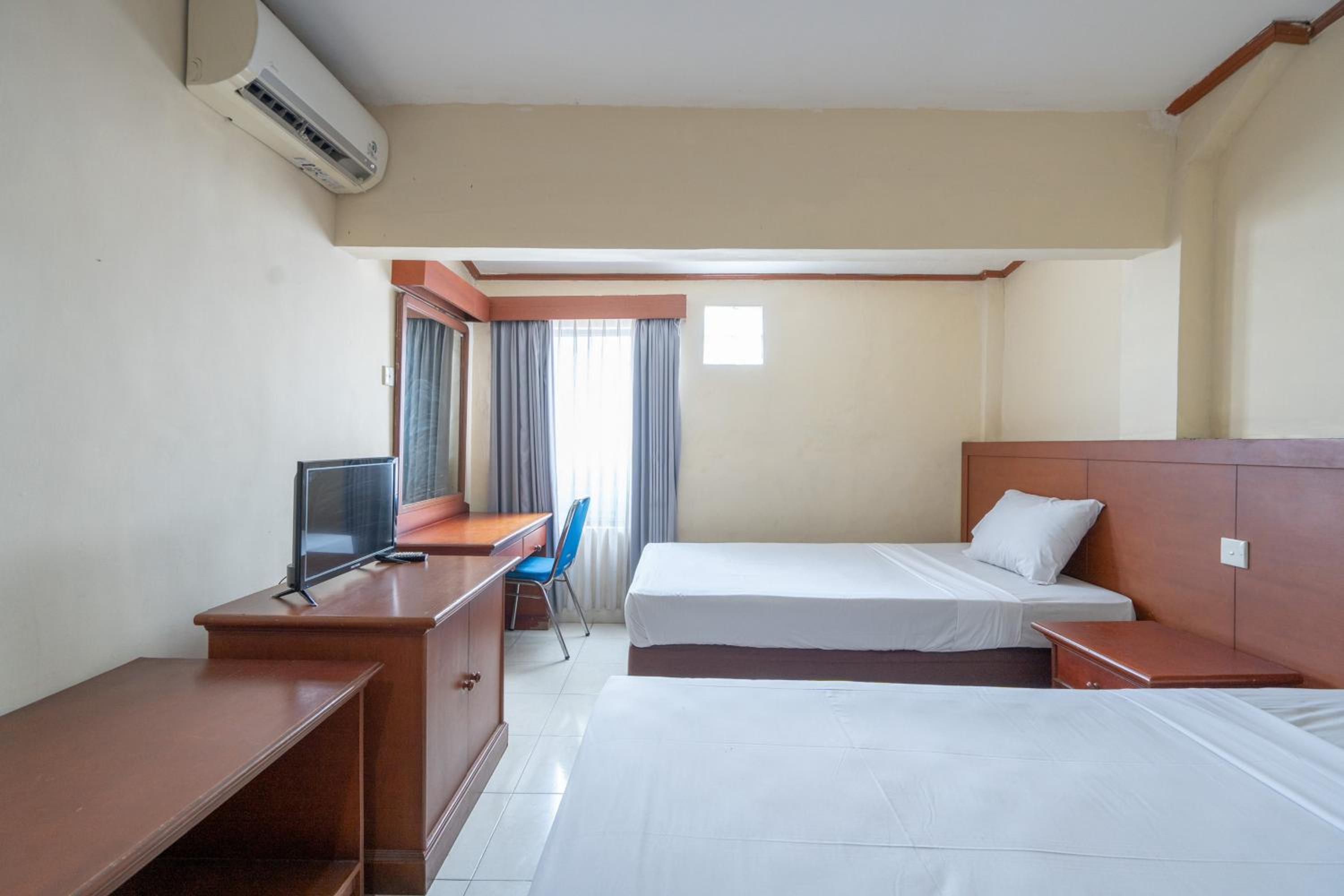 RedDoorz Plus at Mahajaya Hotel Denpasar