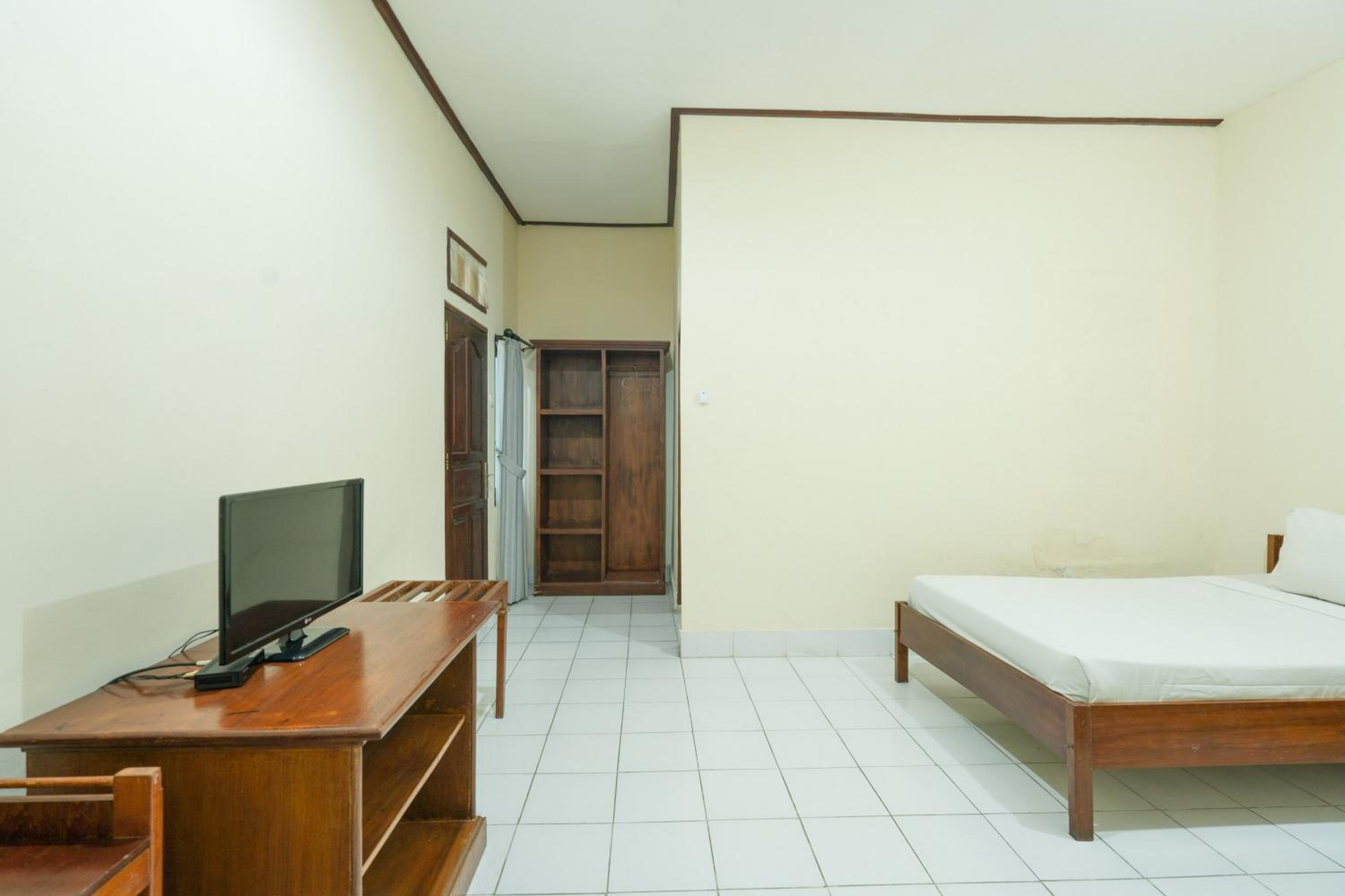 RedDoorz Plus at Mahajaya Hotel Denpasar