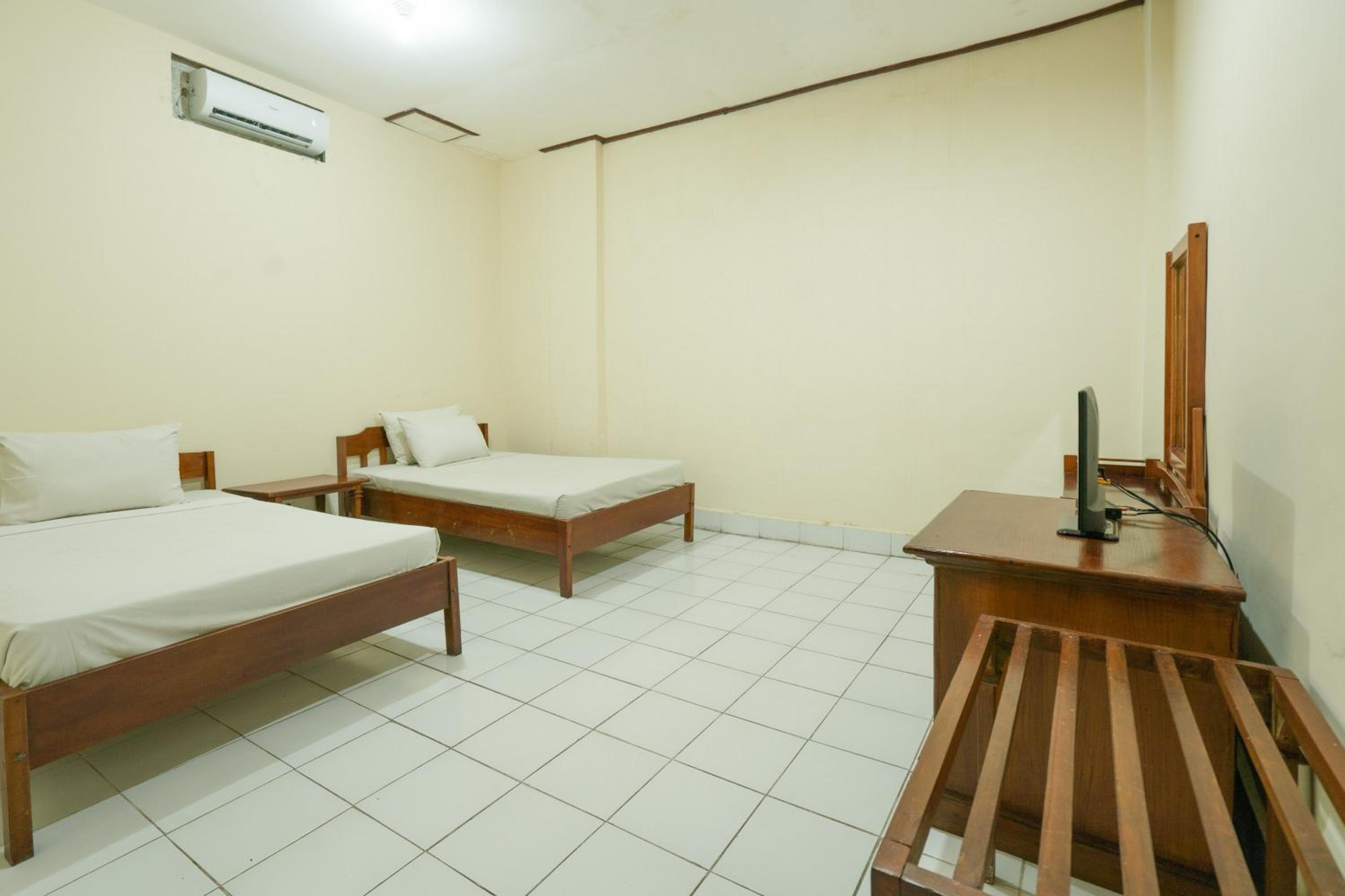 RedDoorz Plus at Mahajaya Hotel Denpasar