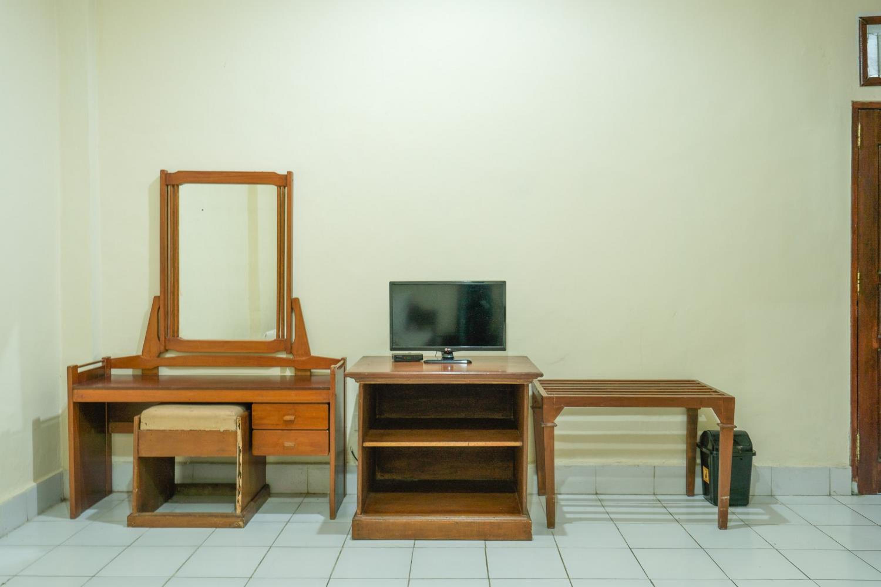 RedDoorz Plus at Mahajaya Hotel Denpasar