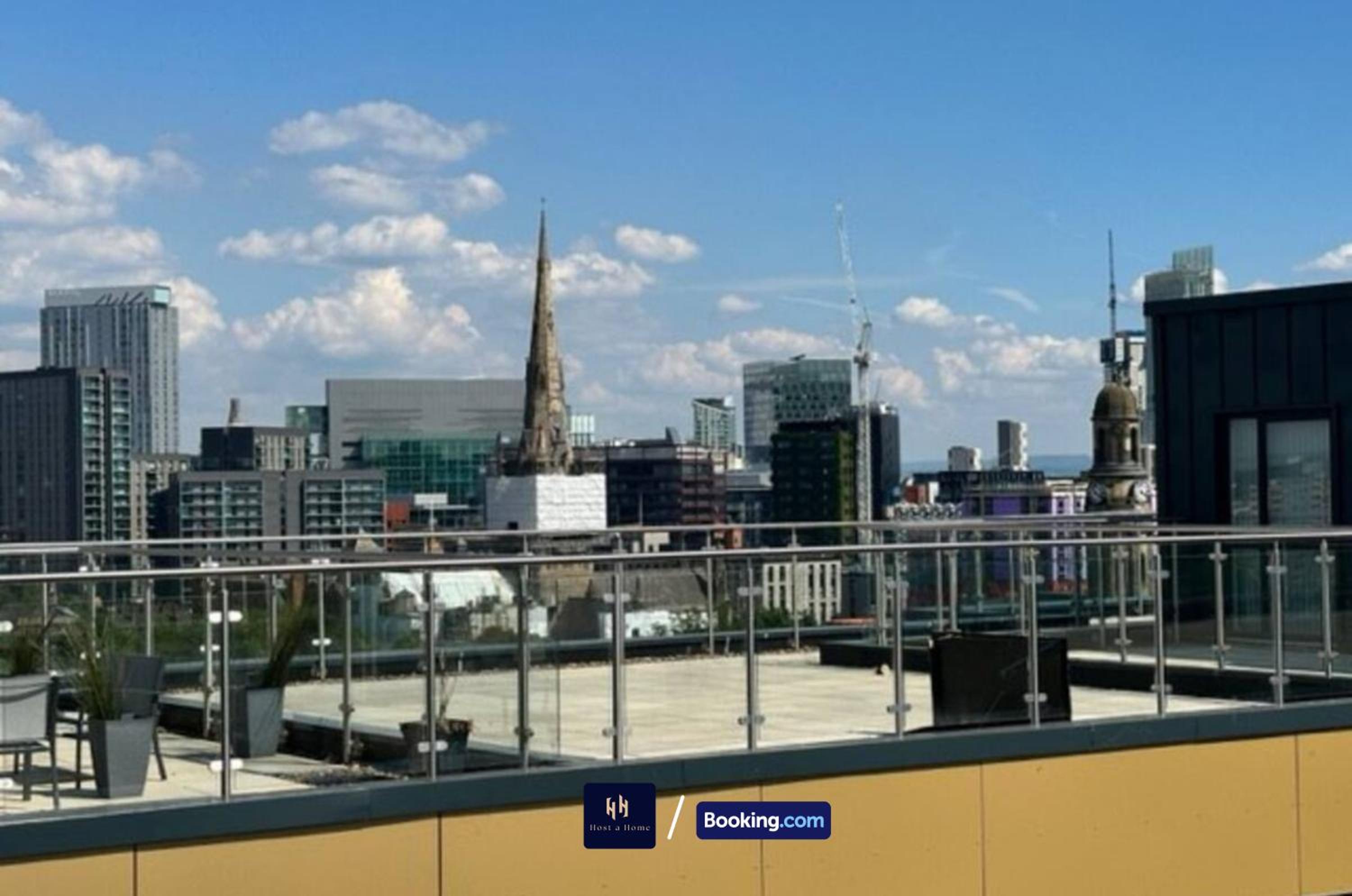 2 Bedroom Penthouse With Balcony By Host A Home photo 3