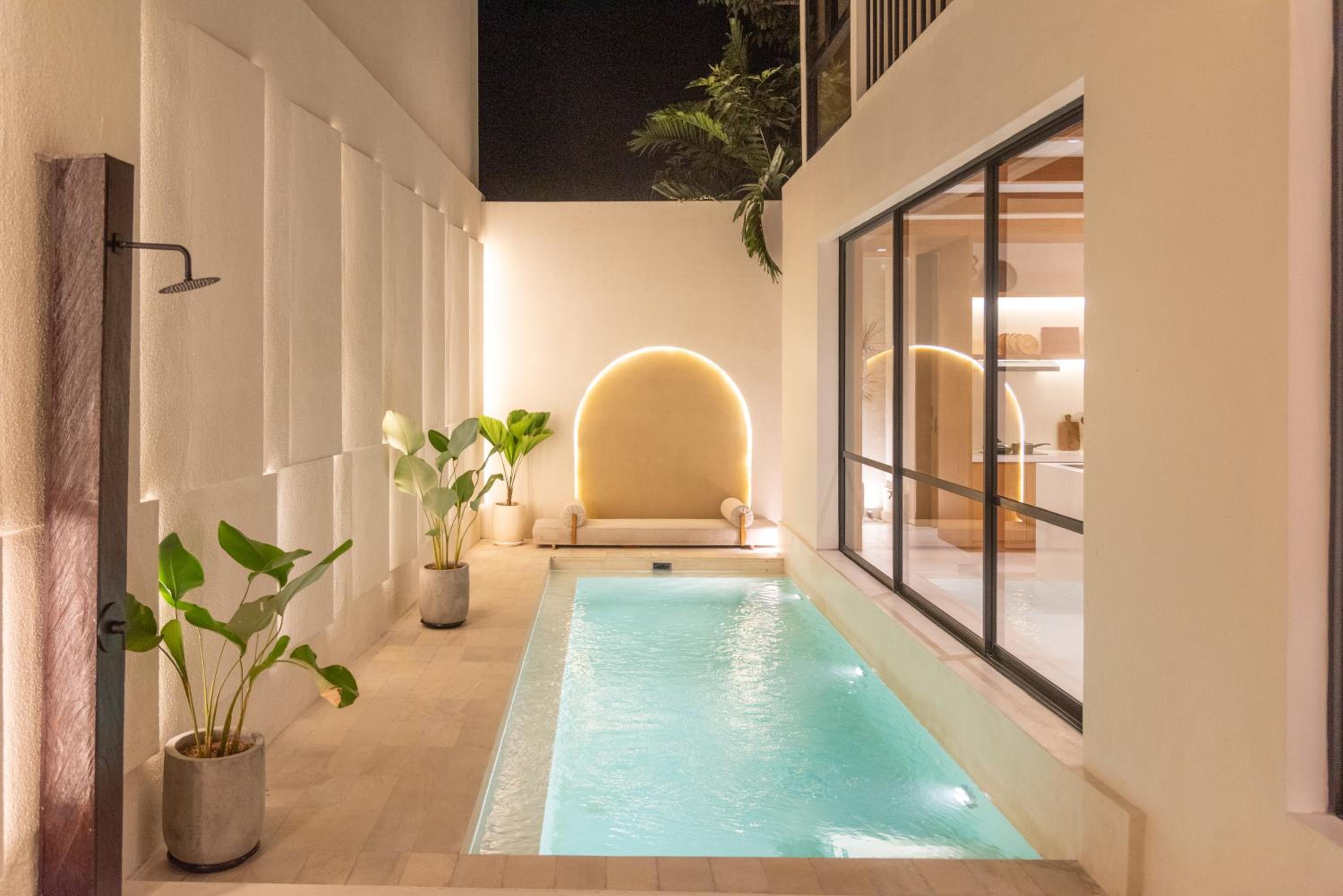 Villa Tiiiga Thrē — recepcion & lobby