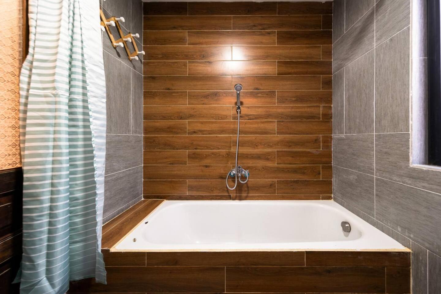 ZAMBA Unique Residence with JACUZZI