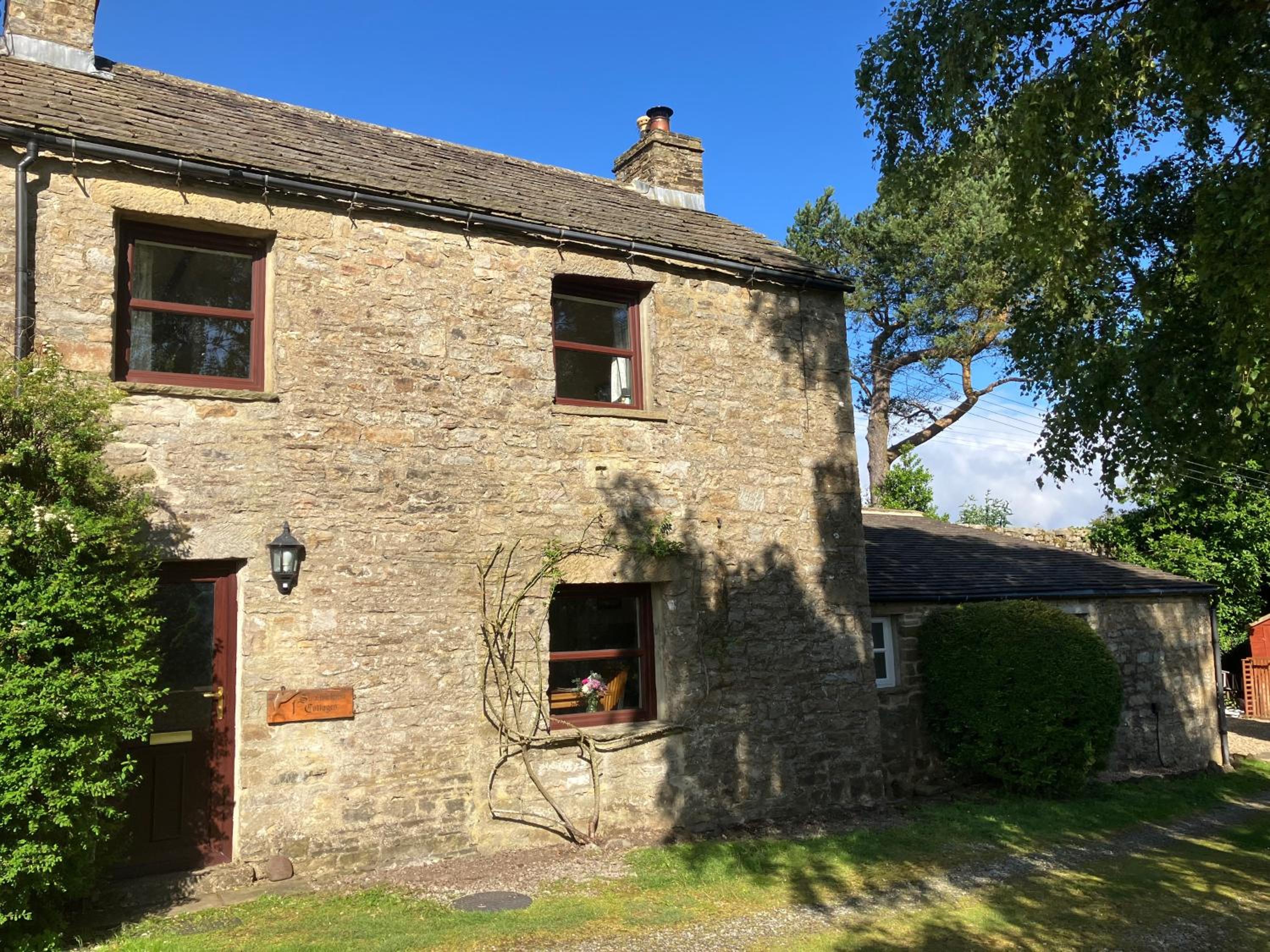 1 Swollowholm Cottage view 4