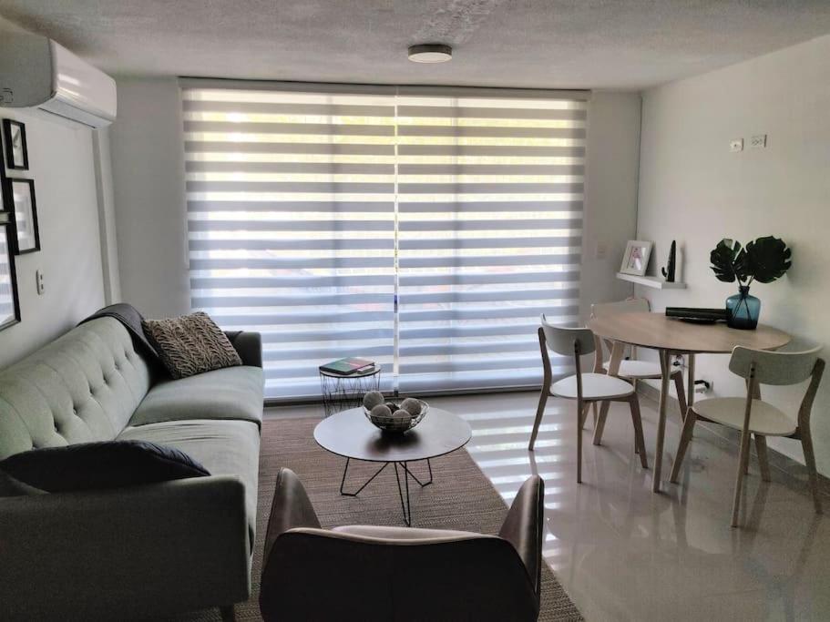 Las Palmitas - Stylish beach apartment
