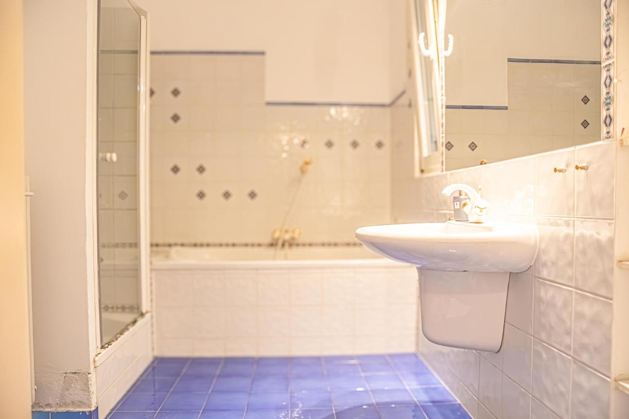 Simple 3BR Apartment Near Wiener Stadthalle