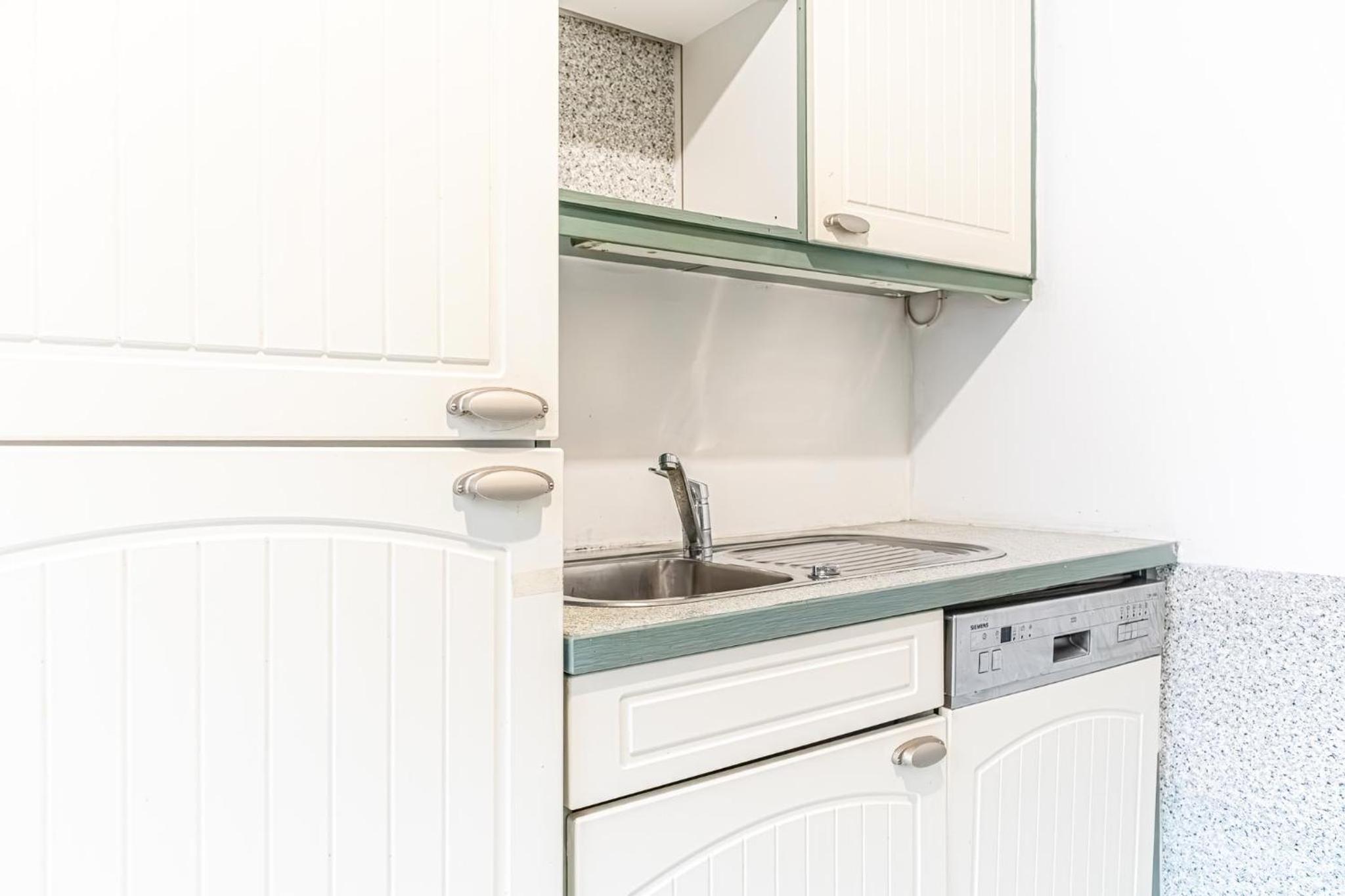 Simple 3BR Apartment Near Wiener Stadthalle