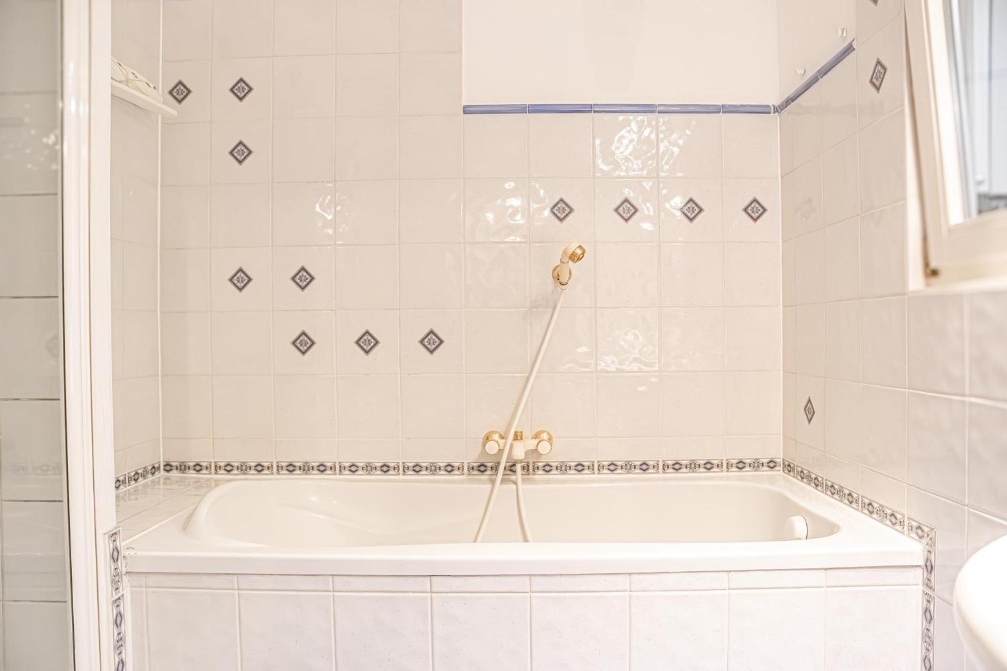 Simple 3BR Apartment Near Wiener Stadthalle