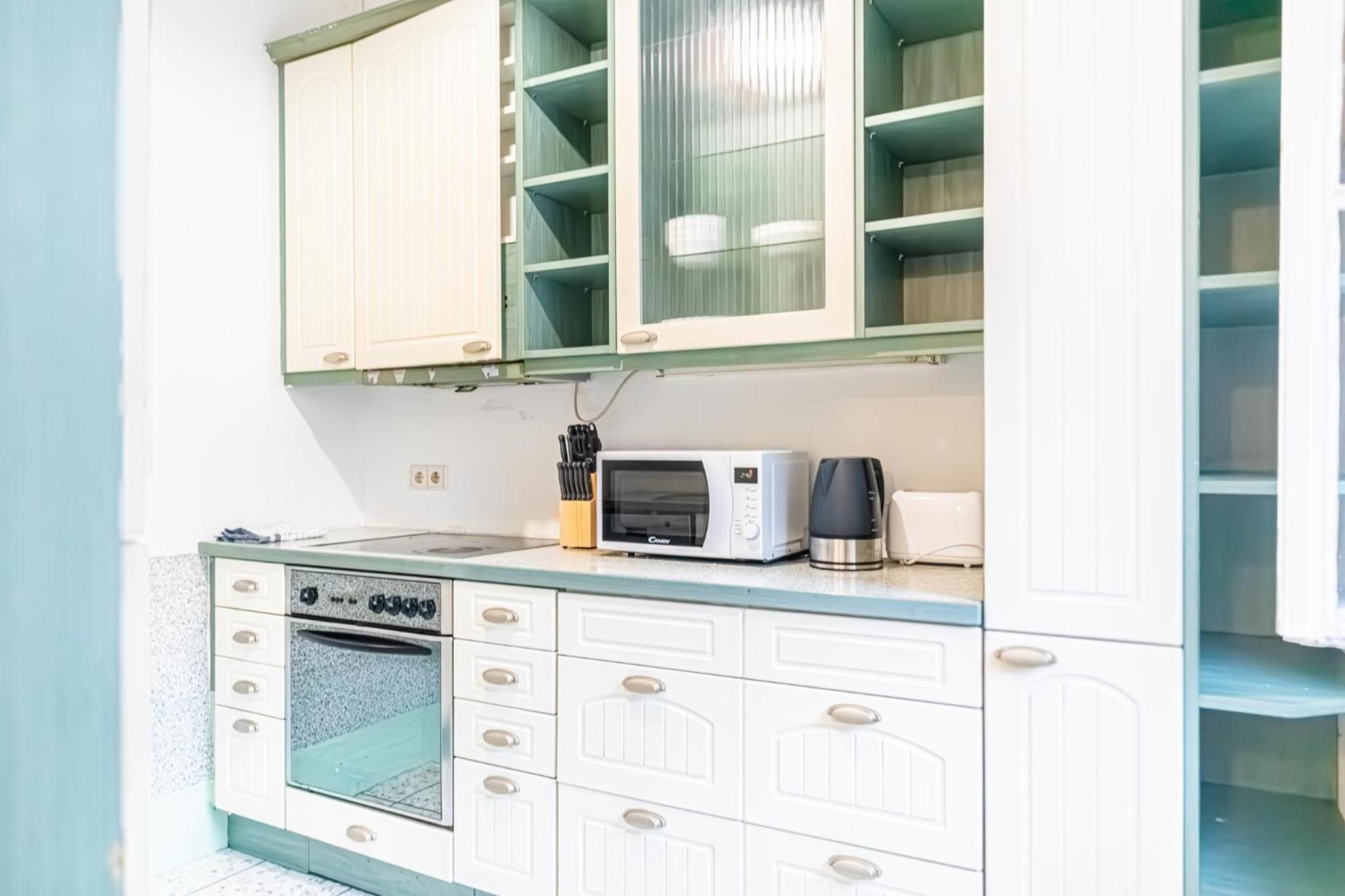 Simple 3BR Apartment Near Wiener Stadthalle