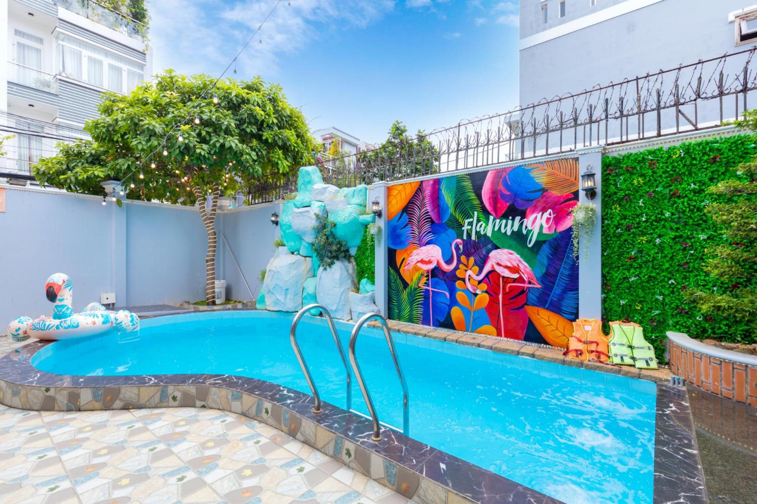 Villa Hồ Bơi HOÀNG MY SUB và Xe máy Free view 2