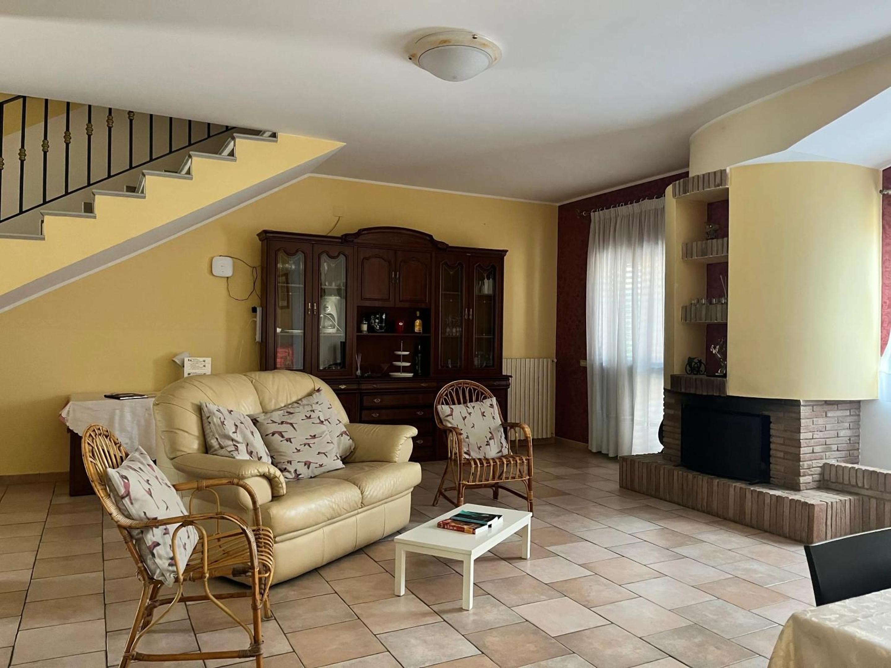 Refined Villa in Enna with Private Pool