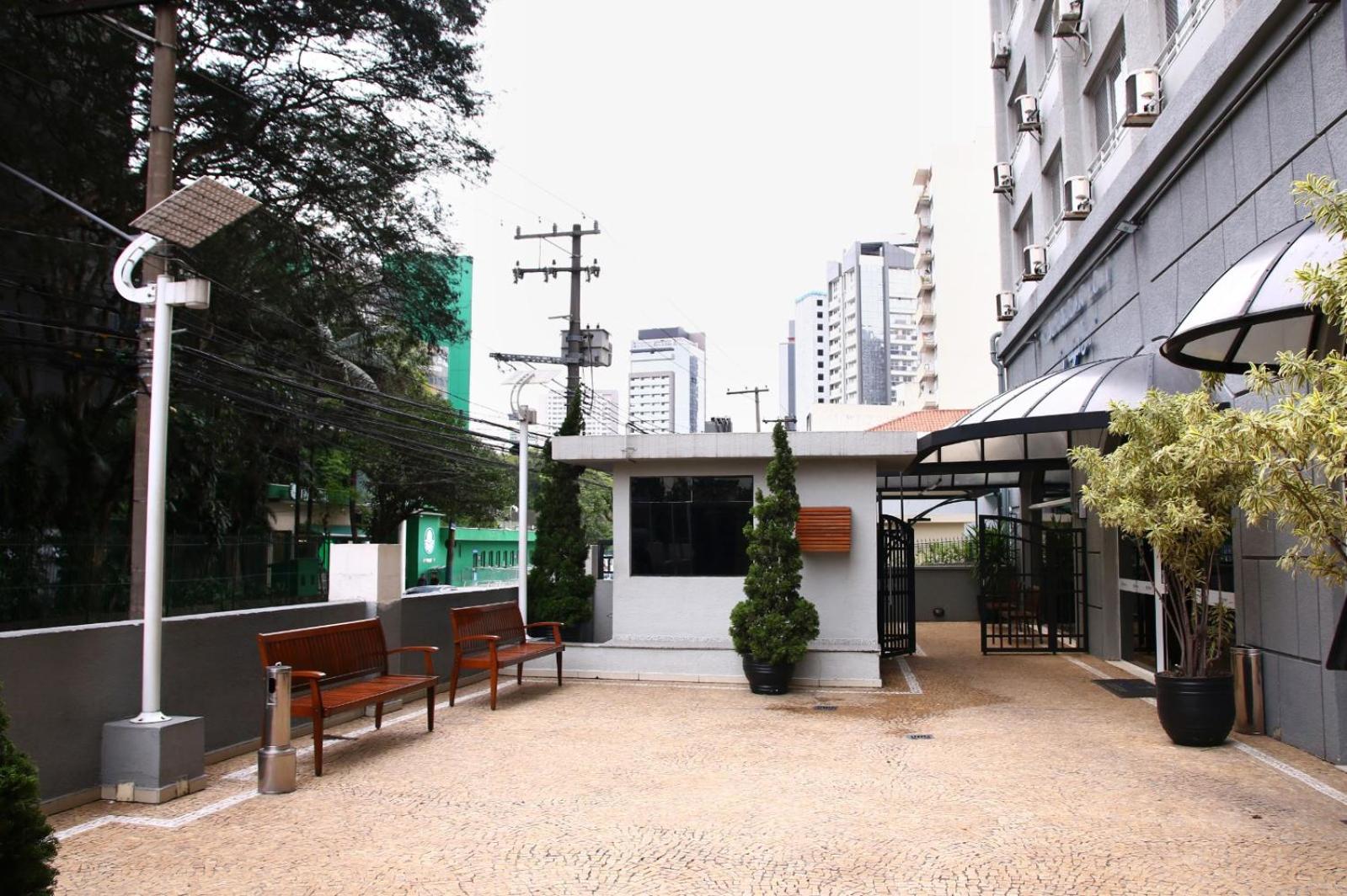 Flats em frente ao Allianz Parque e Shopping - Hotel em Perdizes - com estacionamento