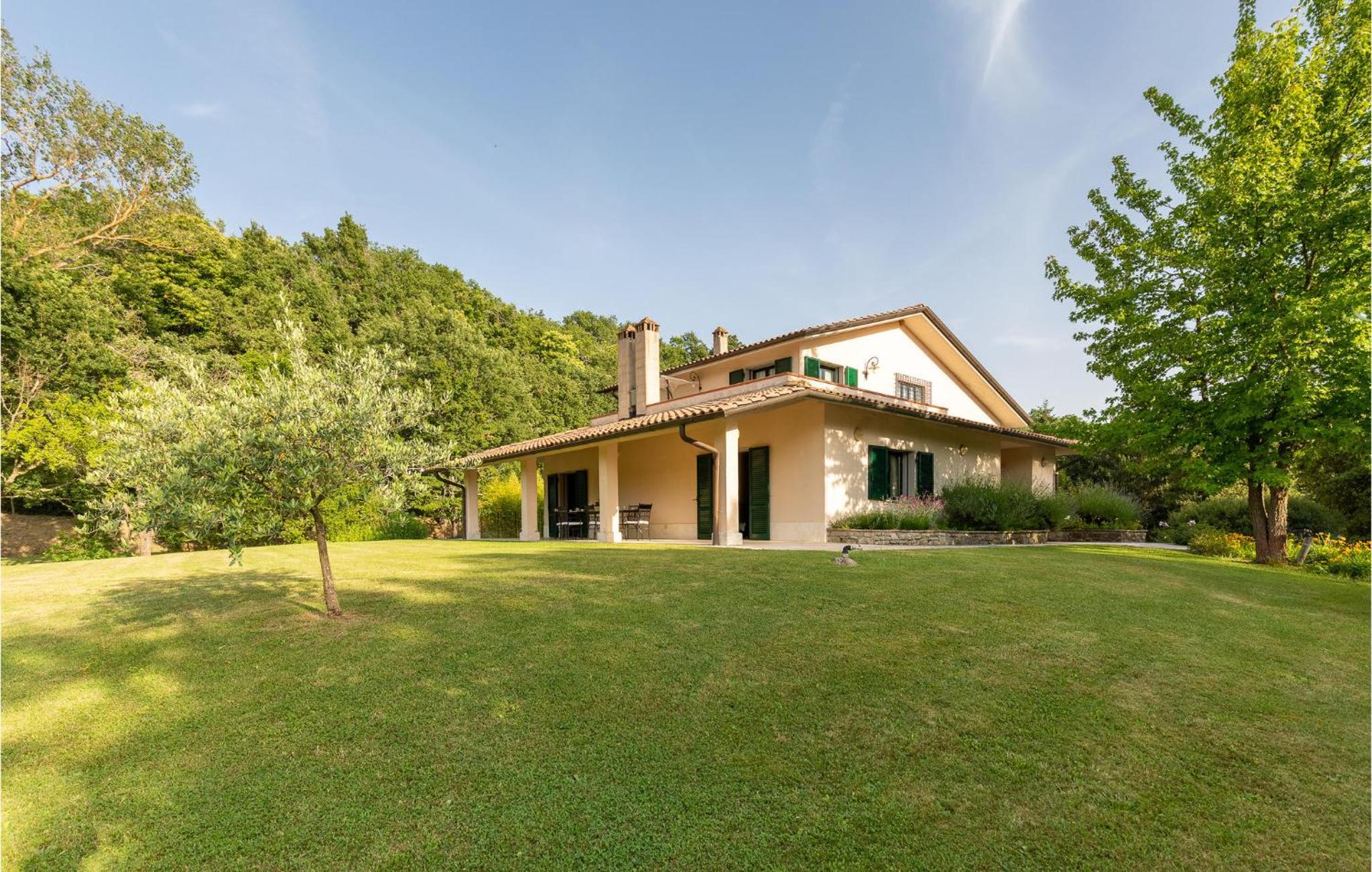 Amazing Home In Umbertide With Kitchen
