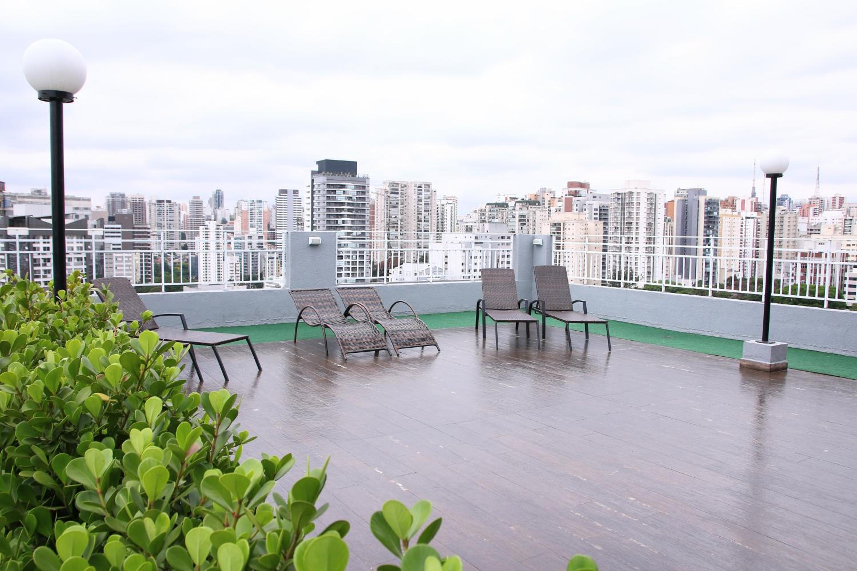 Flats em frente ao Allianz Parque e Shopping - Hotel em Perdizes - com estacionamento