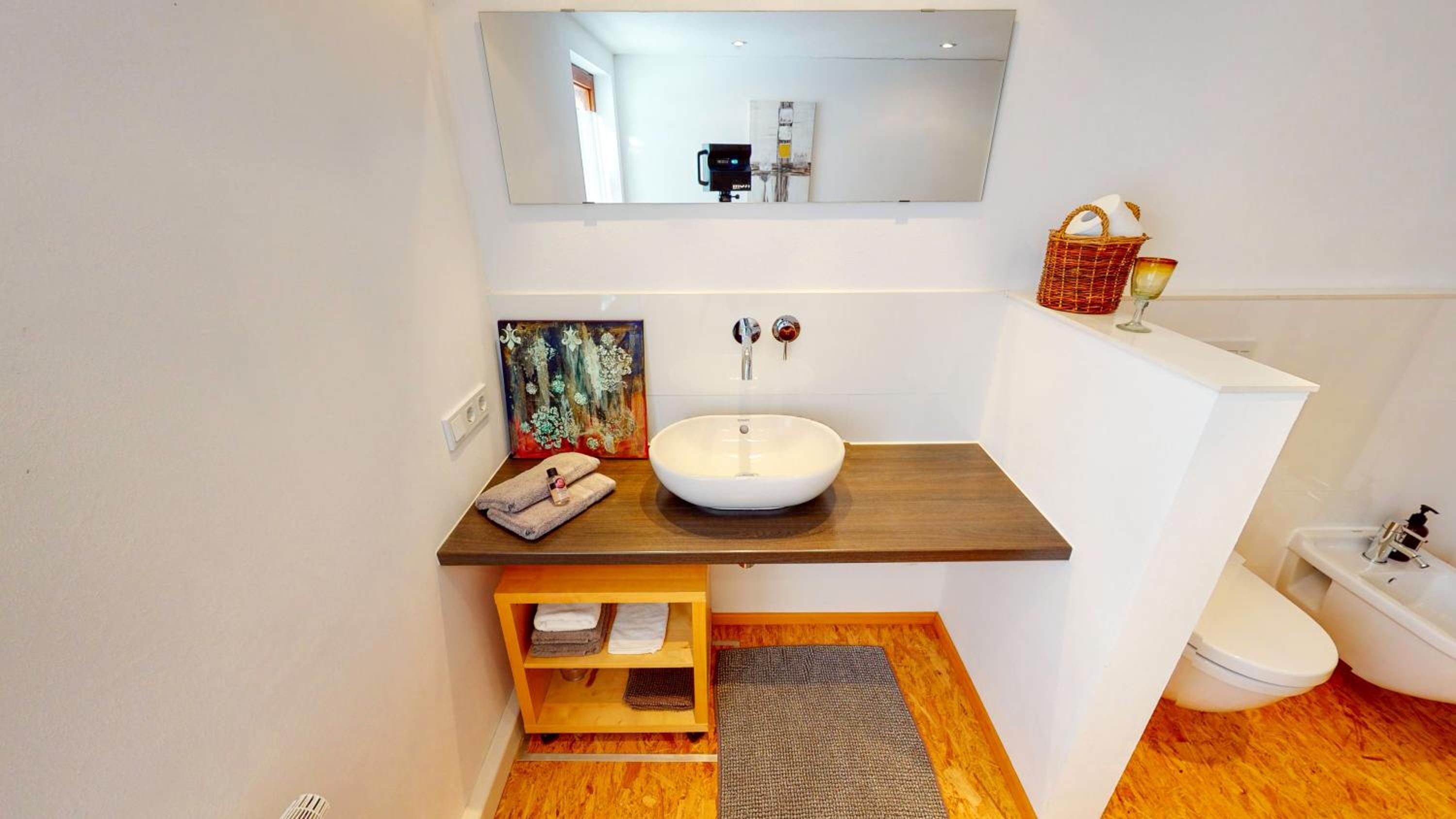 Ferienwohnung Wiesengrün - uriger Hüttenstil