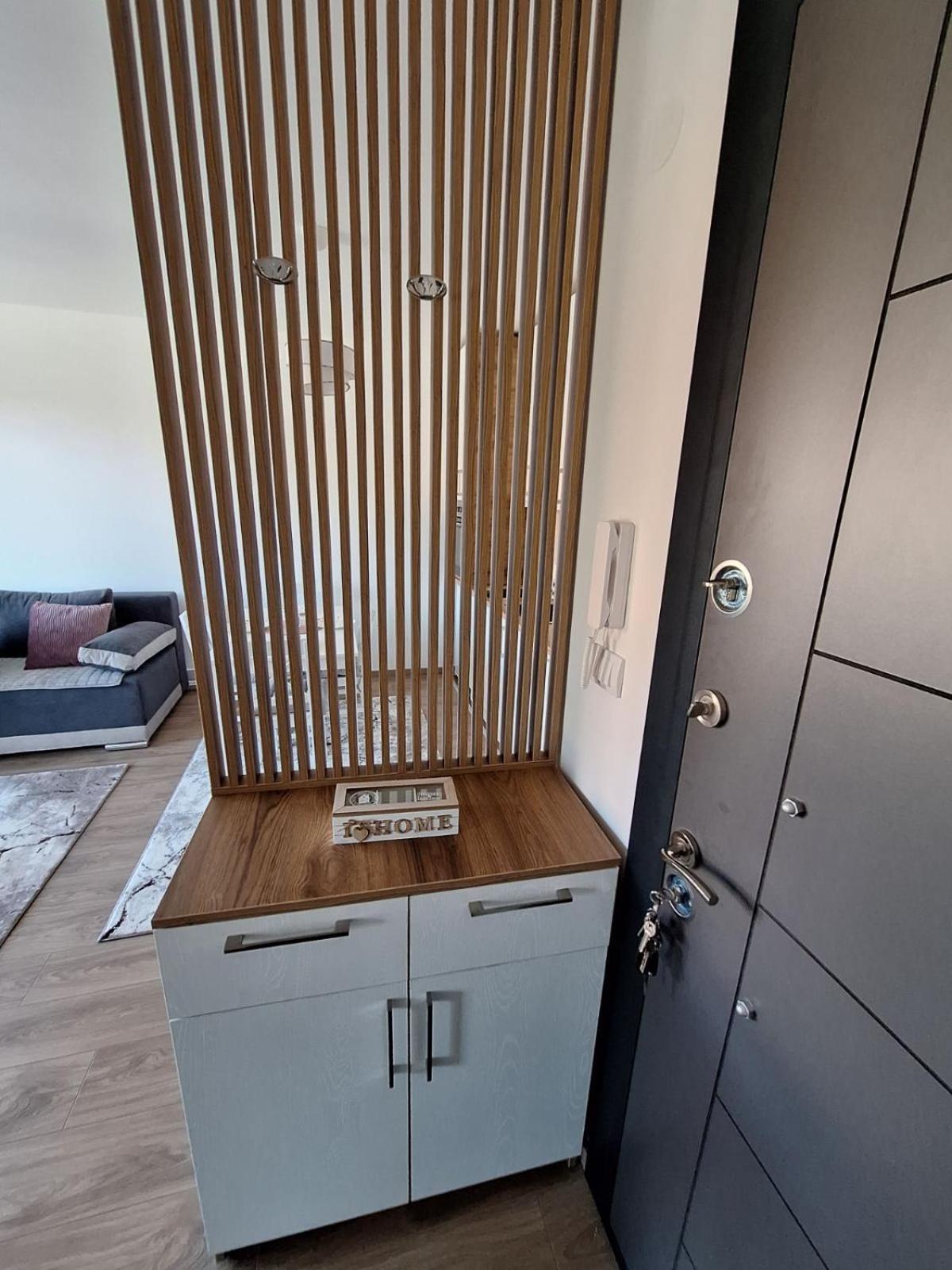 Apartman Šara Vrnjačka Banja - 5 minuta do promenade, parking, terasa view 4
