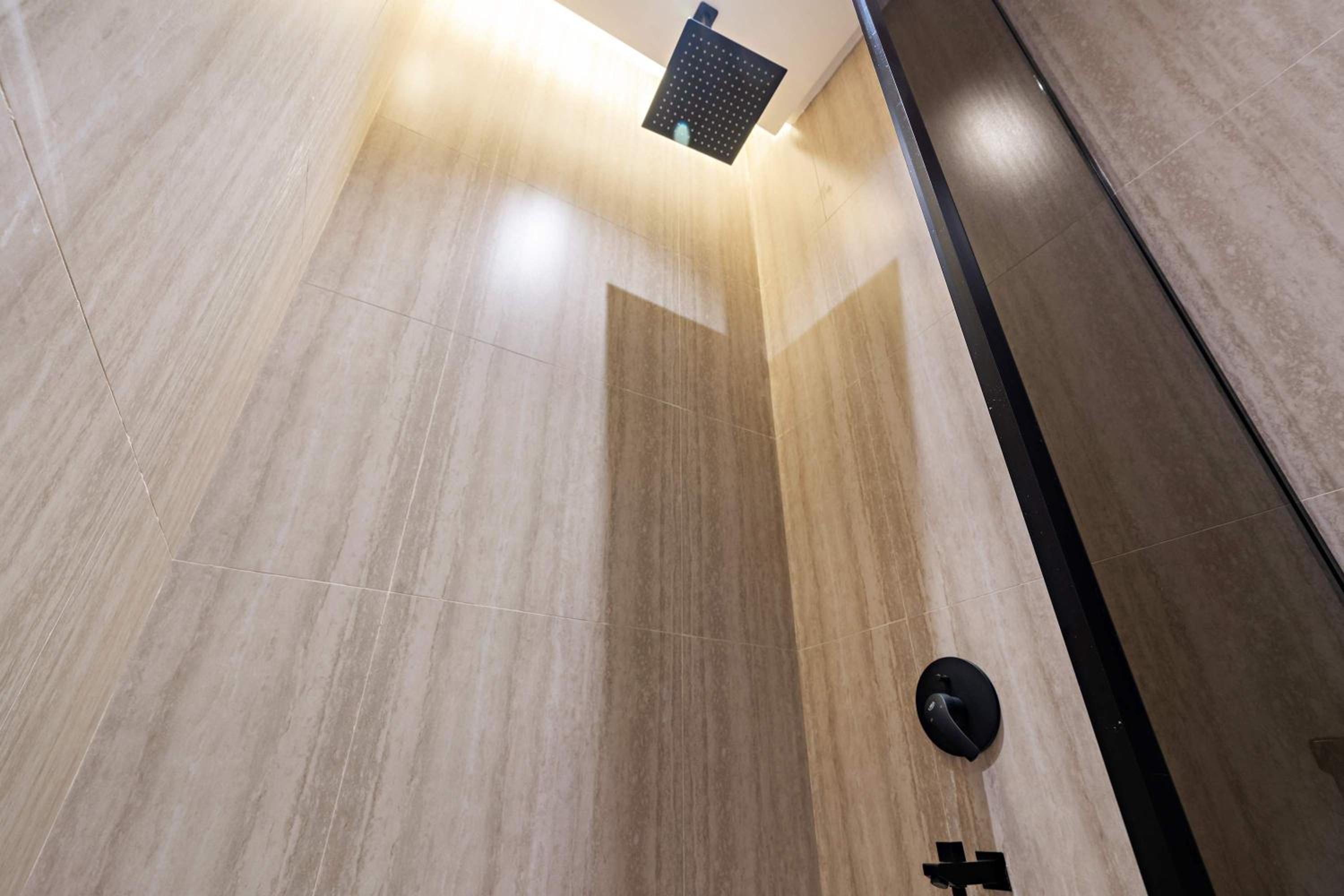 Silkhaus Luxury 3BDR at Al Lujain in Al Sahafa