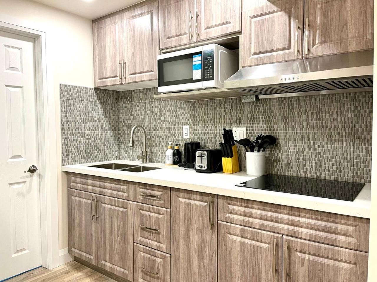 Entire spacious basement apartment in Toronto