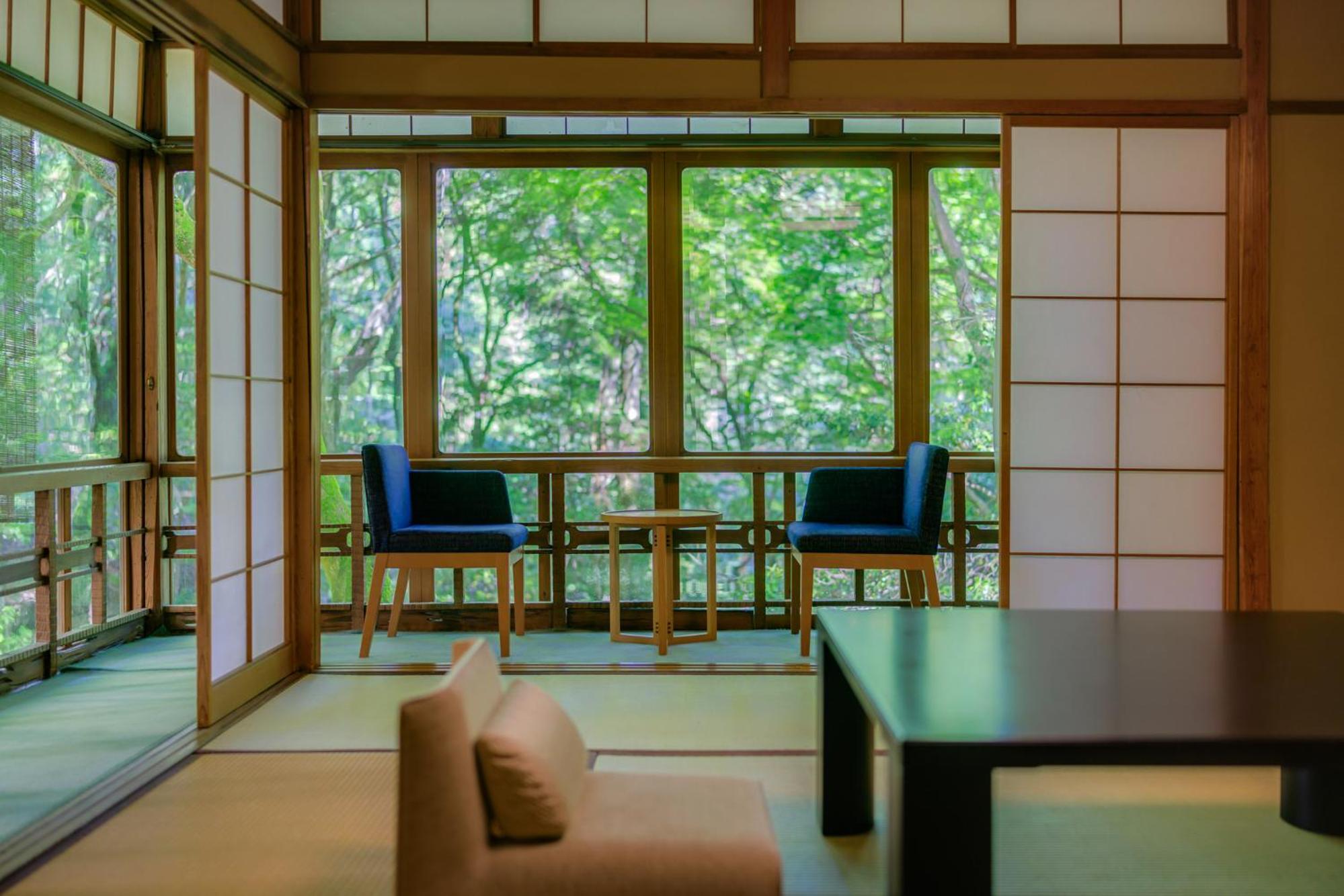 Nara Kasugaokuyama Tsukihitei