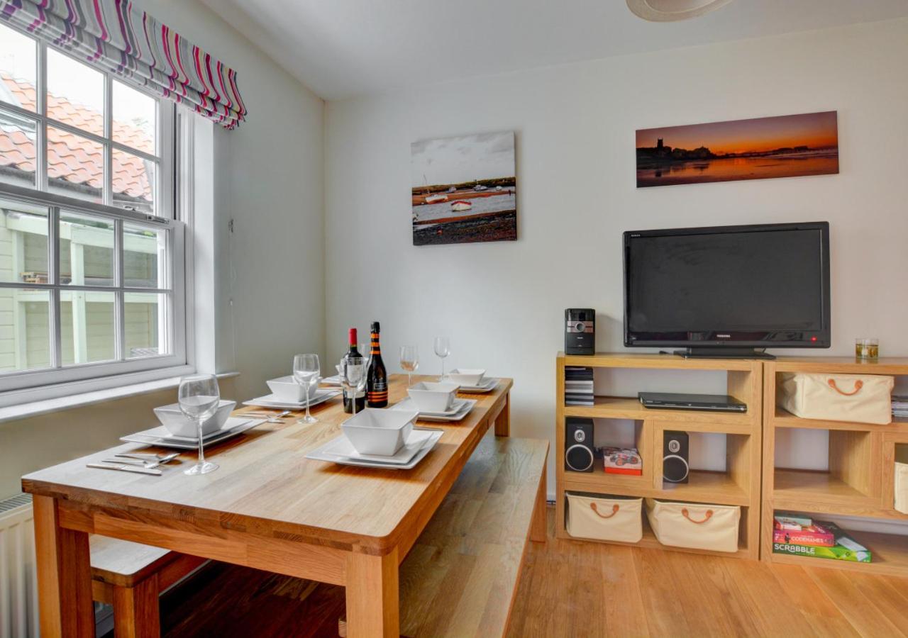 4 Bed in Cromer oc-1942