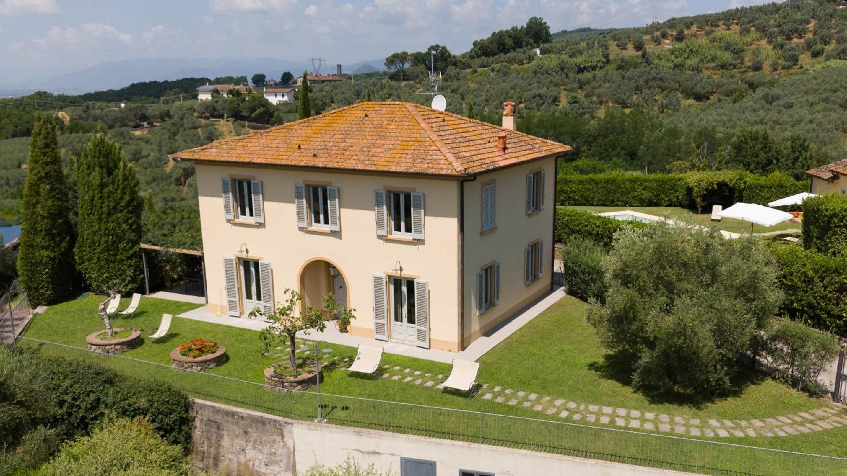 Borgo degli Ulivi by VacaVilla view 2