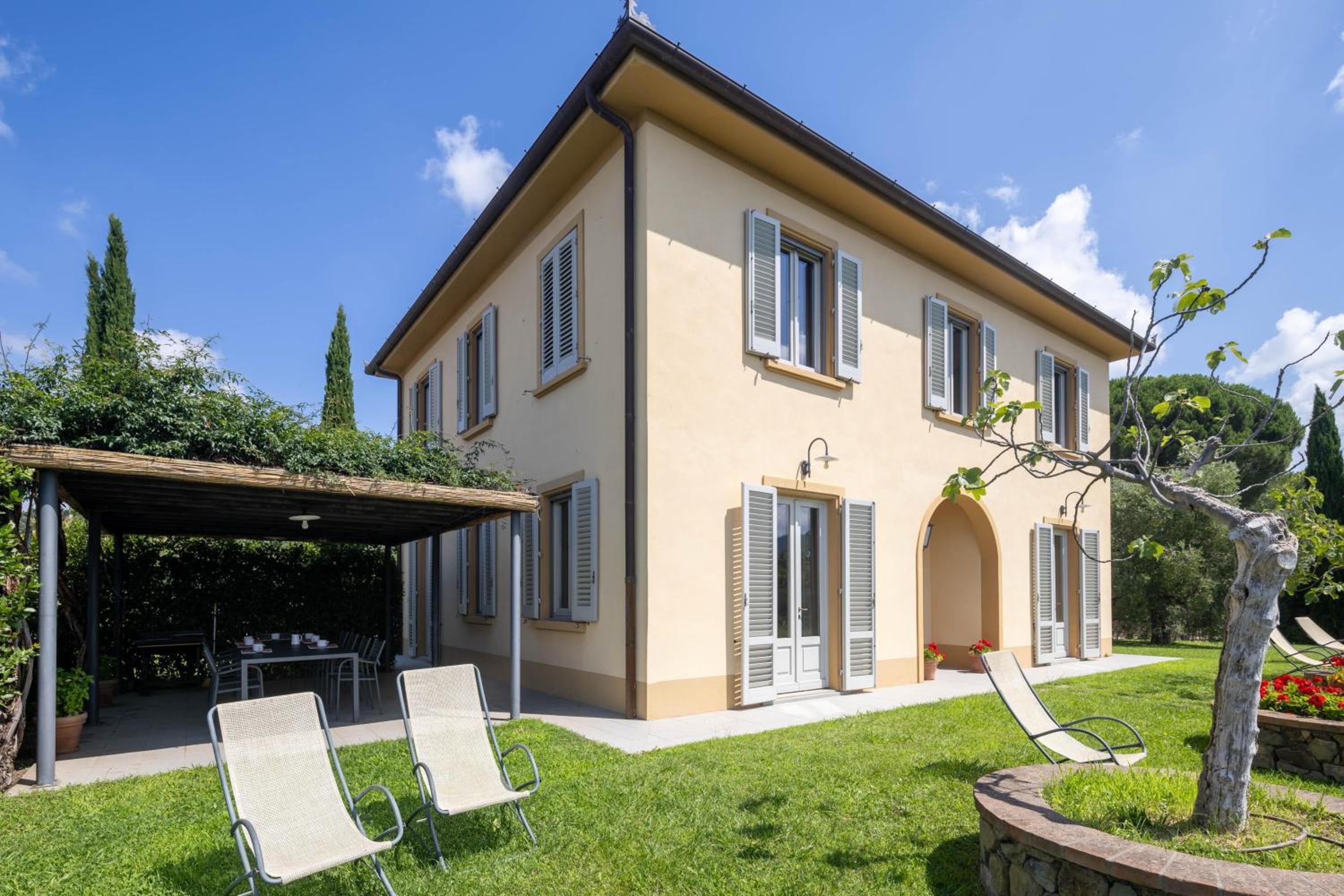 Borgo degli Ulivi by VacaVilla view 5