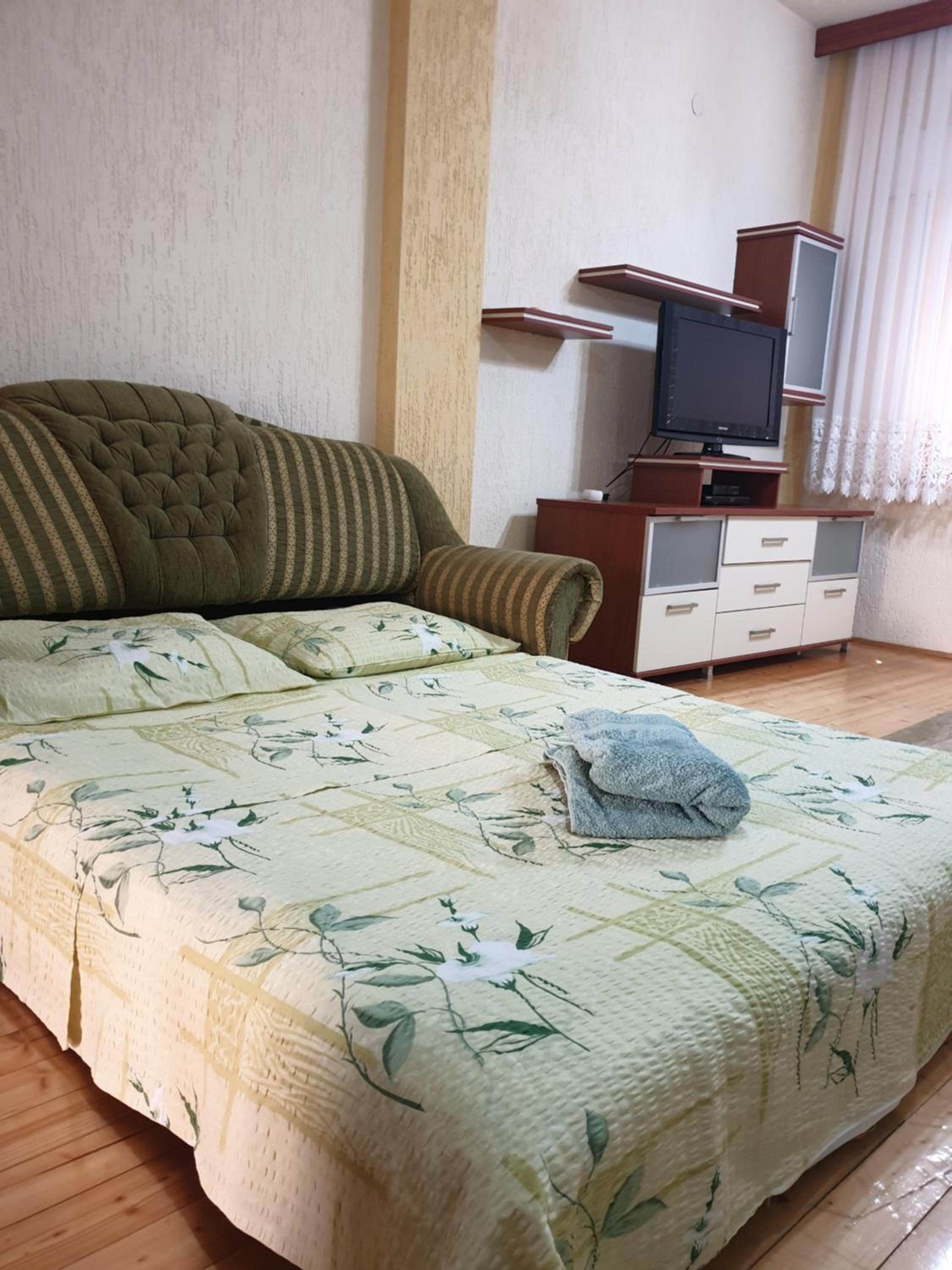 Photo 6
