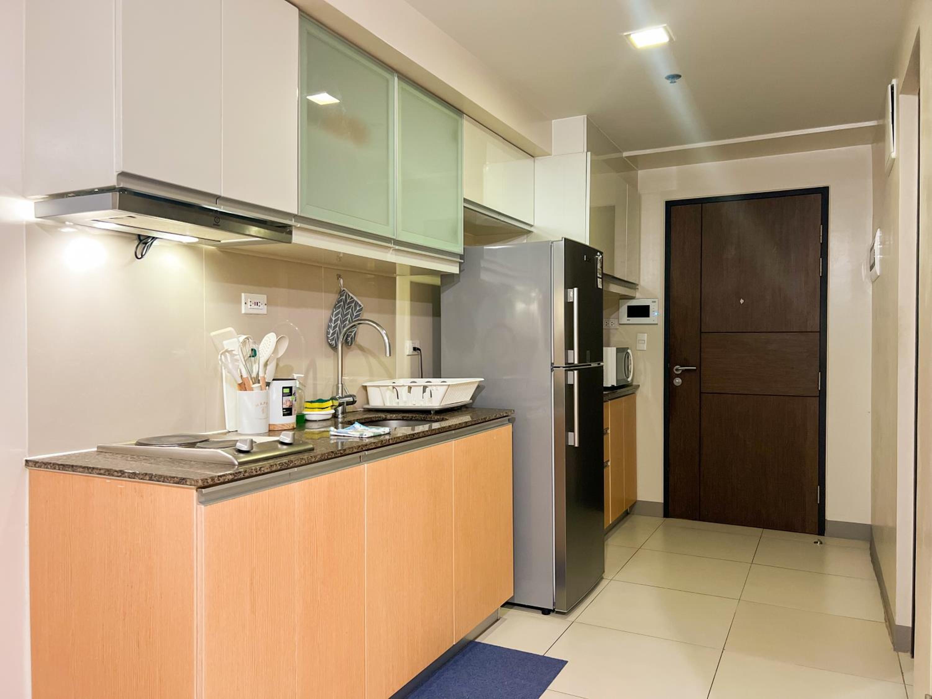 Bgc Condo Near Uptown Mall, Grand Hyatt #ournw25b view 5