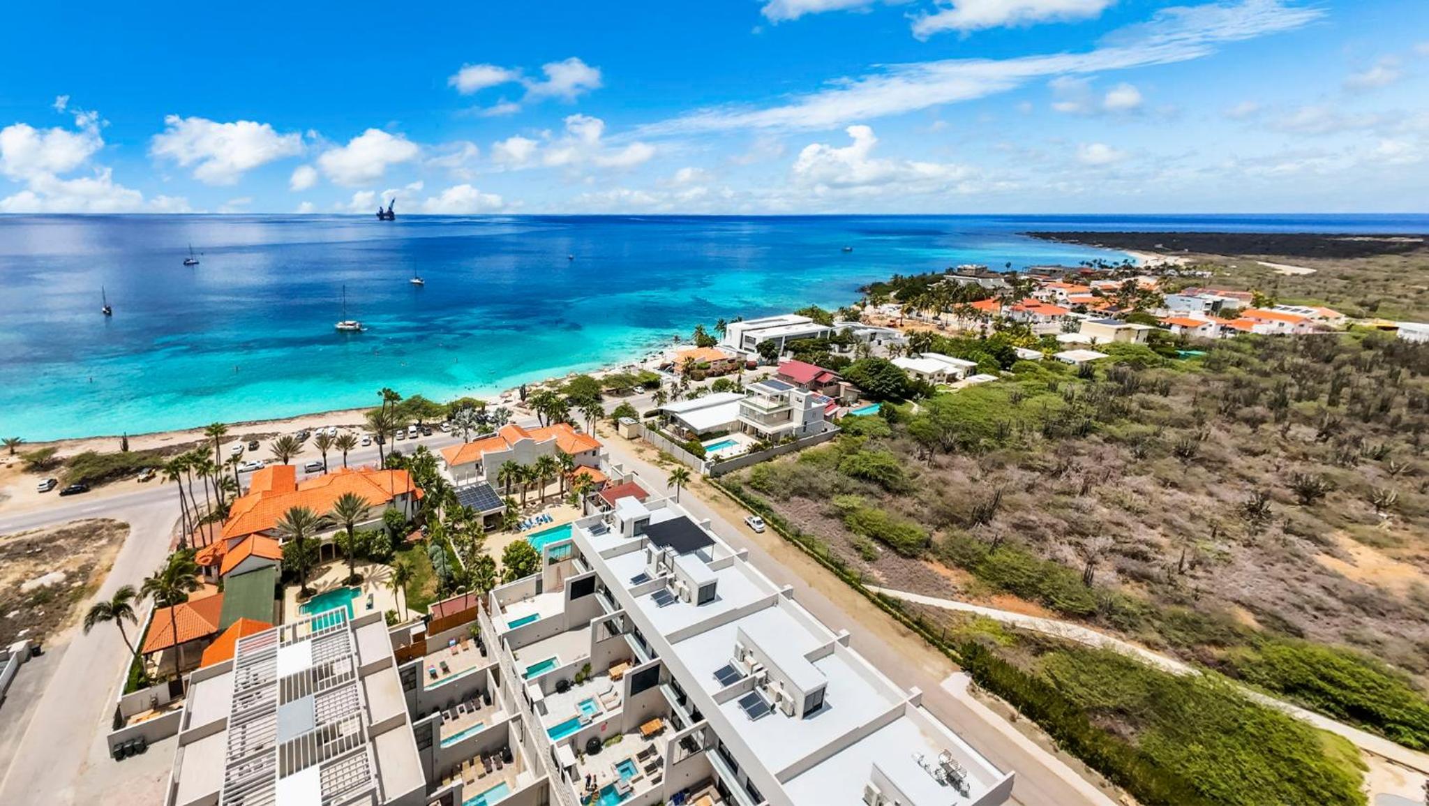 Catalina Residence Apt 3 - L.G. Smith Boulevard 546-J