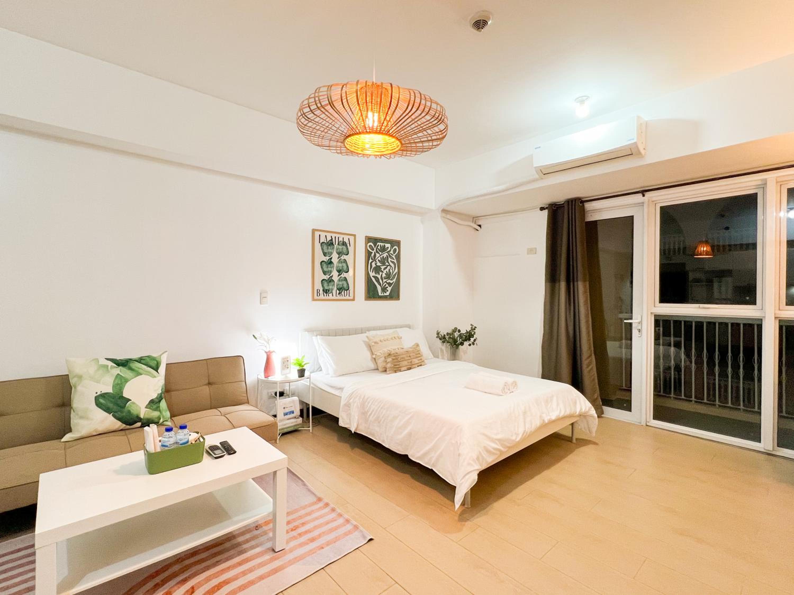Modern BGC Stay at Venice Residences #vlrtc29h view 5