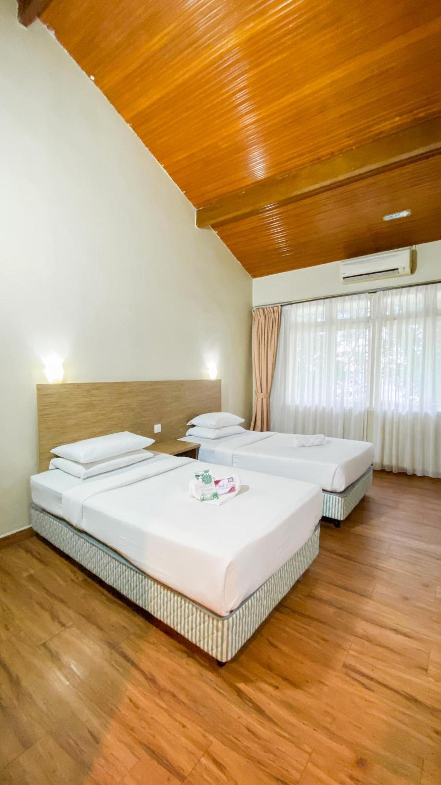 Lovita Tanjung Bidara Beach Resort