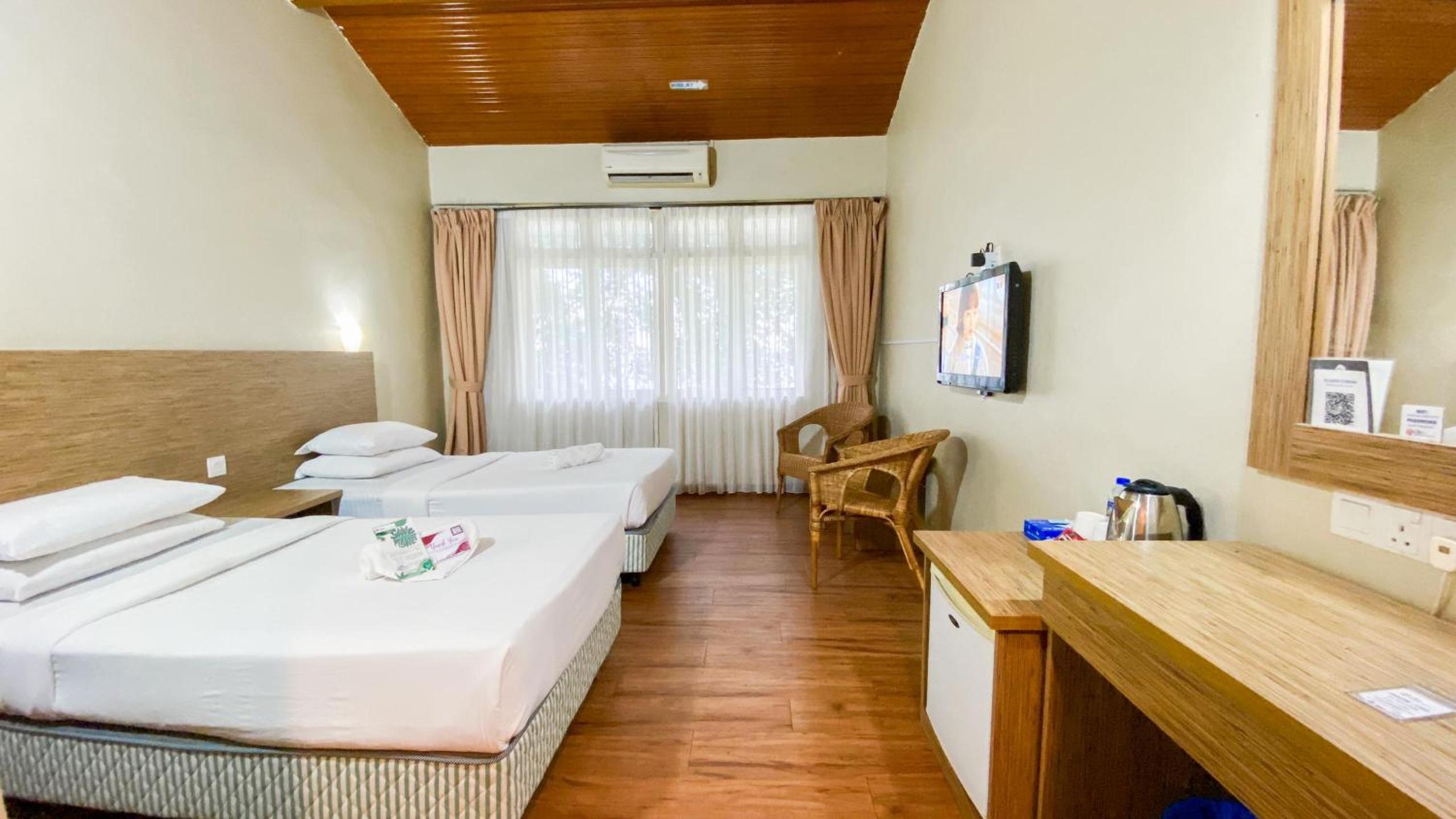 Lovita Tanjung Bidara Beach Resort