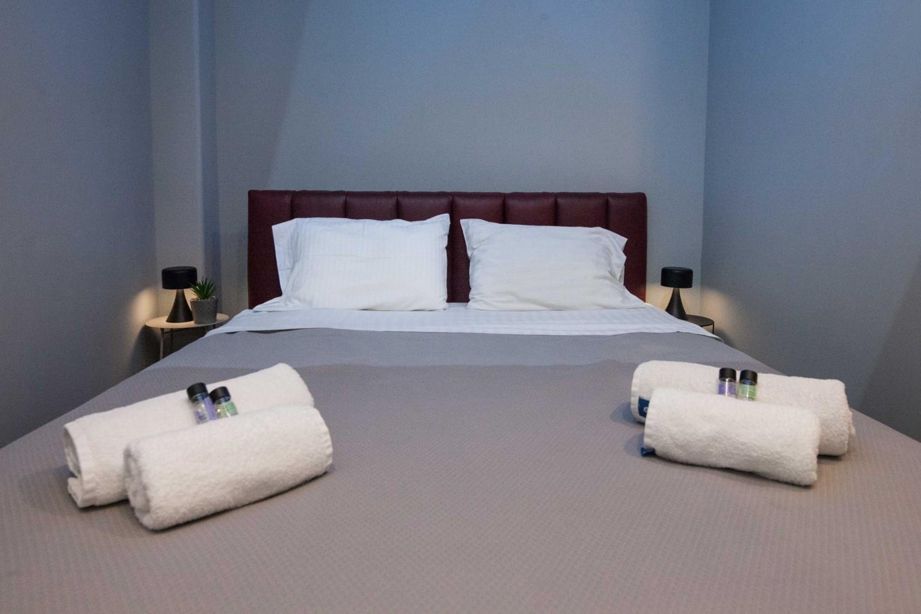 Elegant Rooms Athens