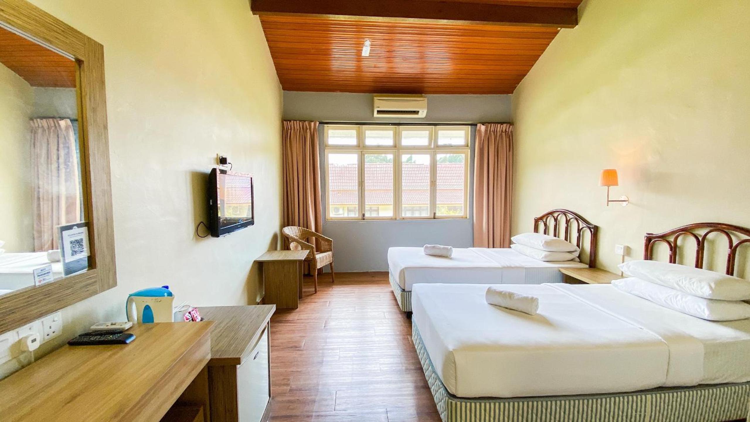 Lovita Tanjung Bidara Beach Resort