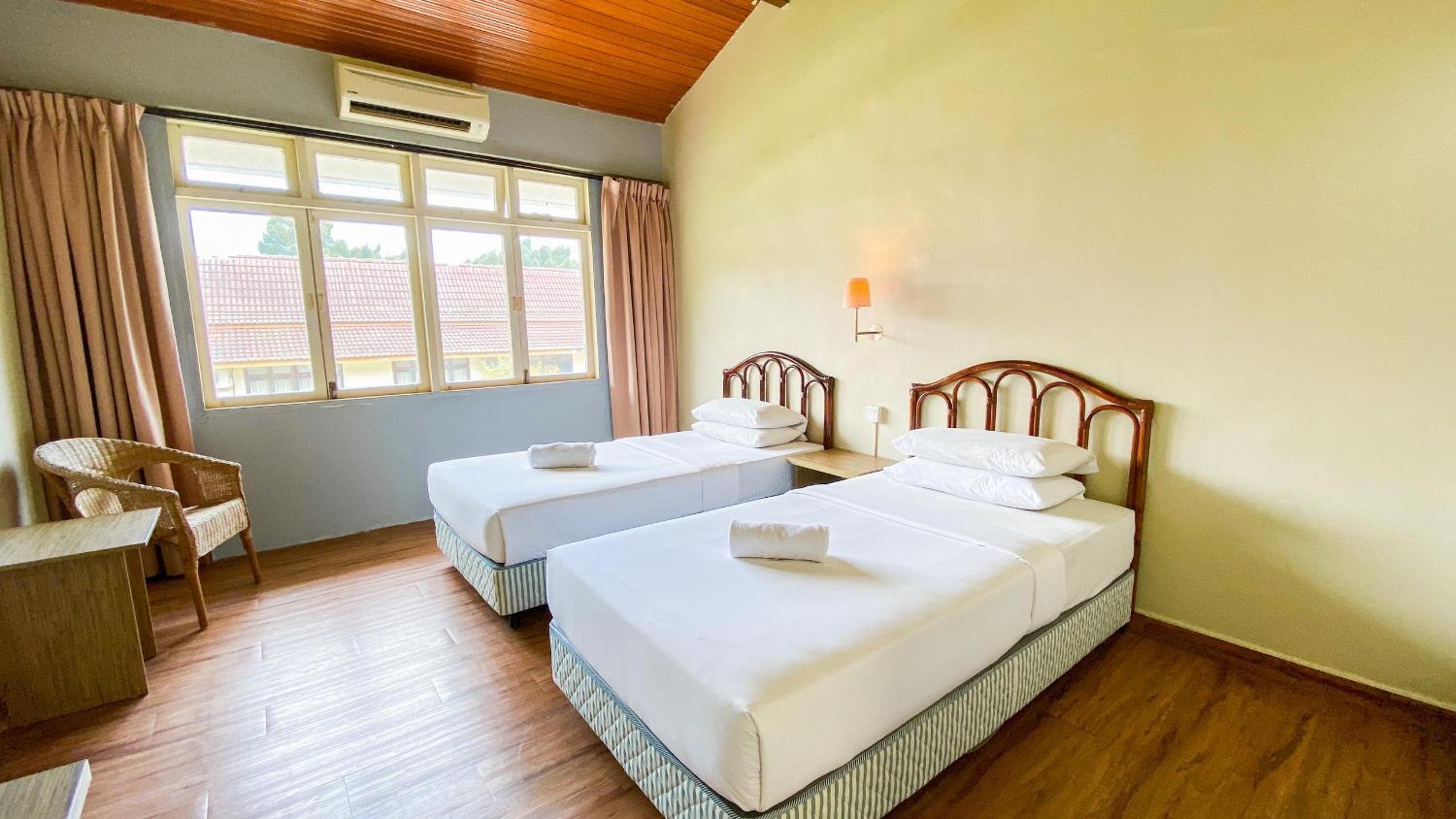 Lovita Tanjung Bidara Beach Resort