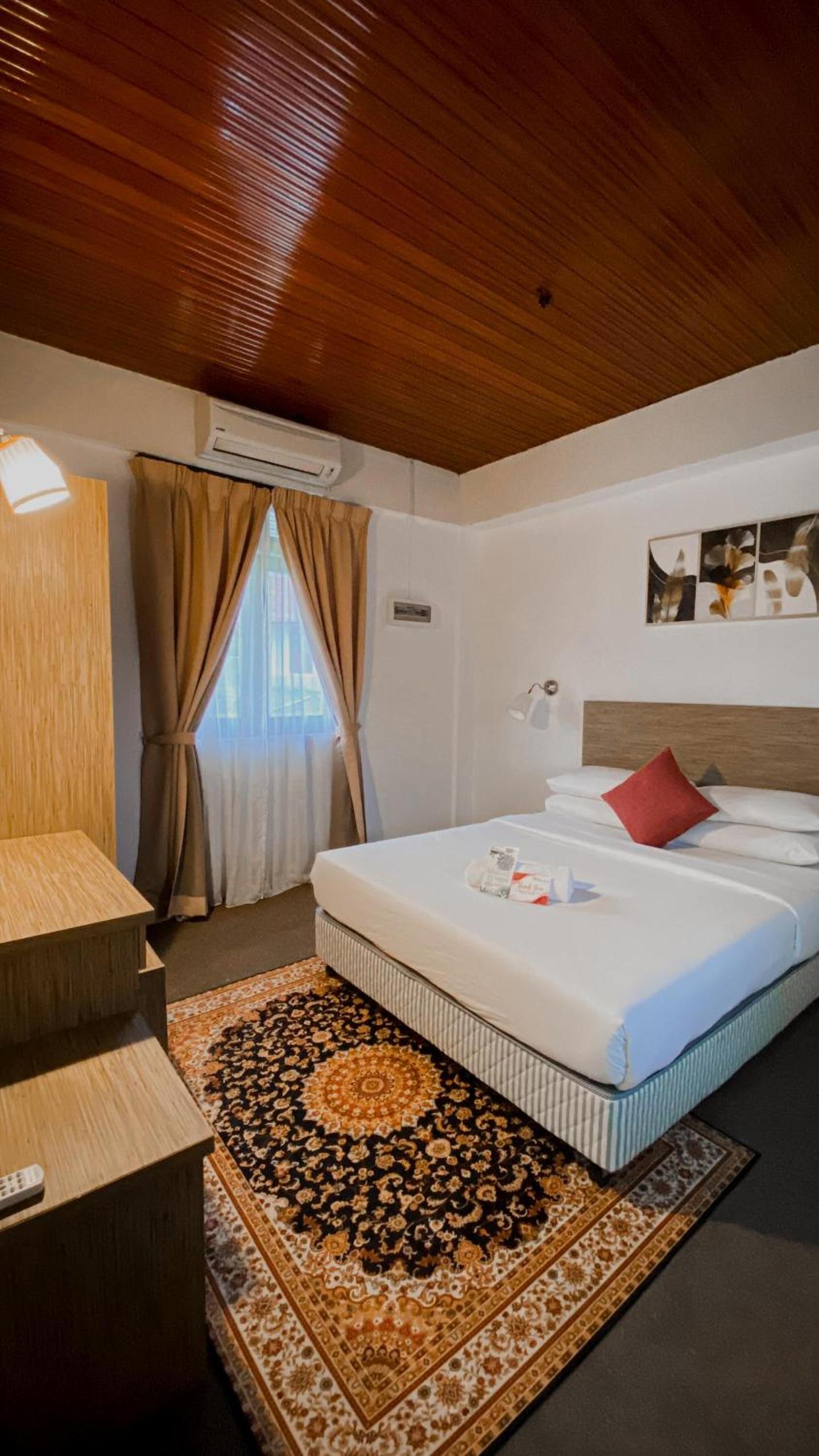 Lovita Tanjung Bidara Beach Resort