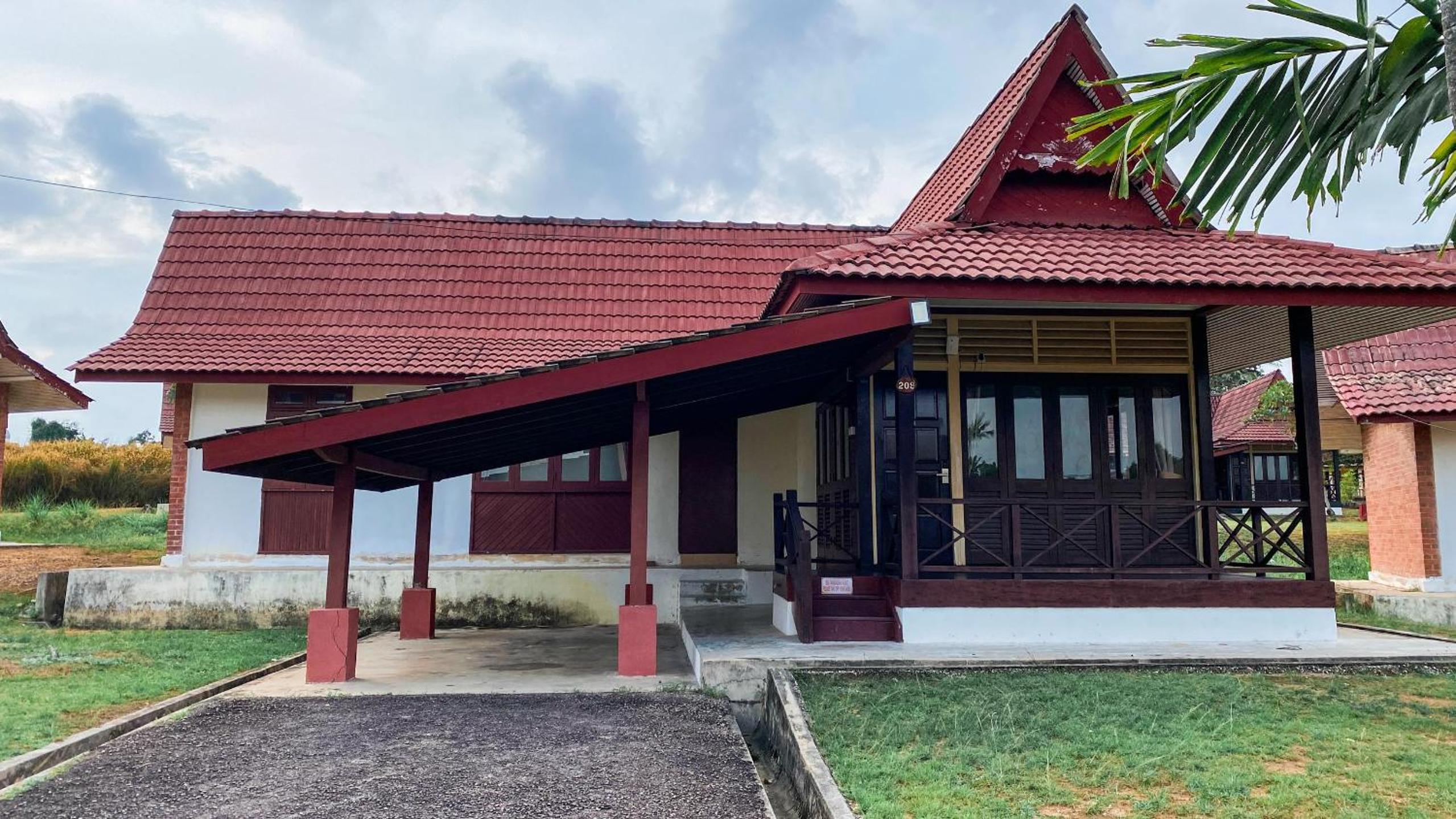 Lovita Tanjung Bidara Beach Resort