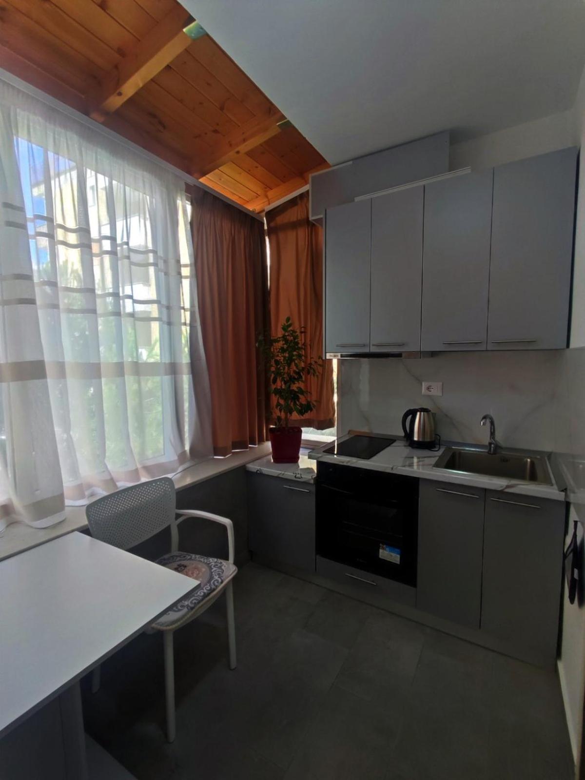 Shkëmbi i kavajës Ferienwohnung