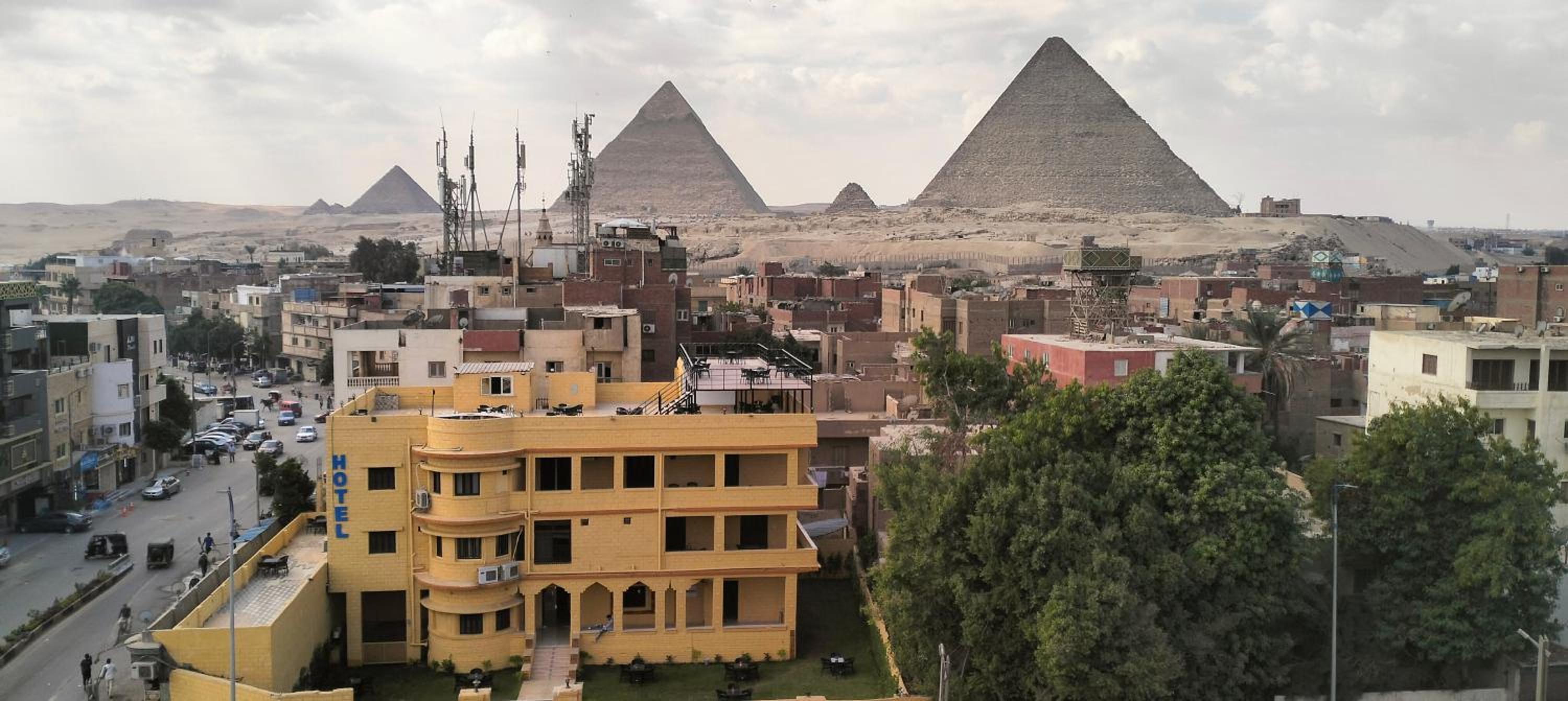 Pyramids View R Z Hotel