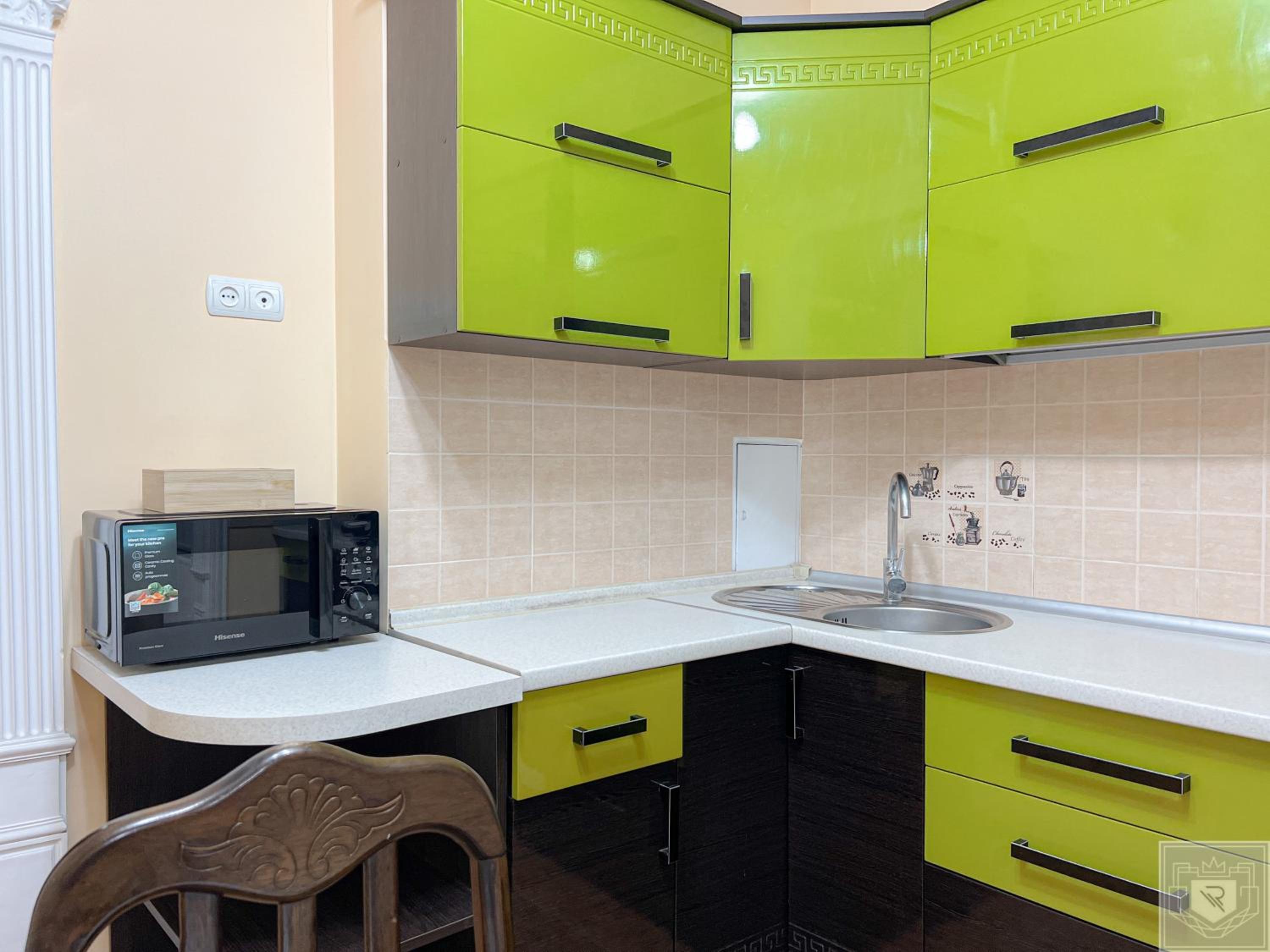 RentHouse Apartments Metropolis