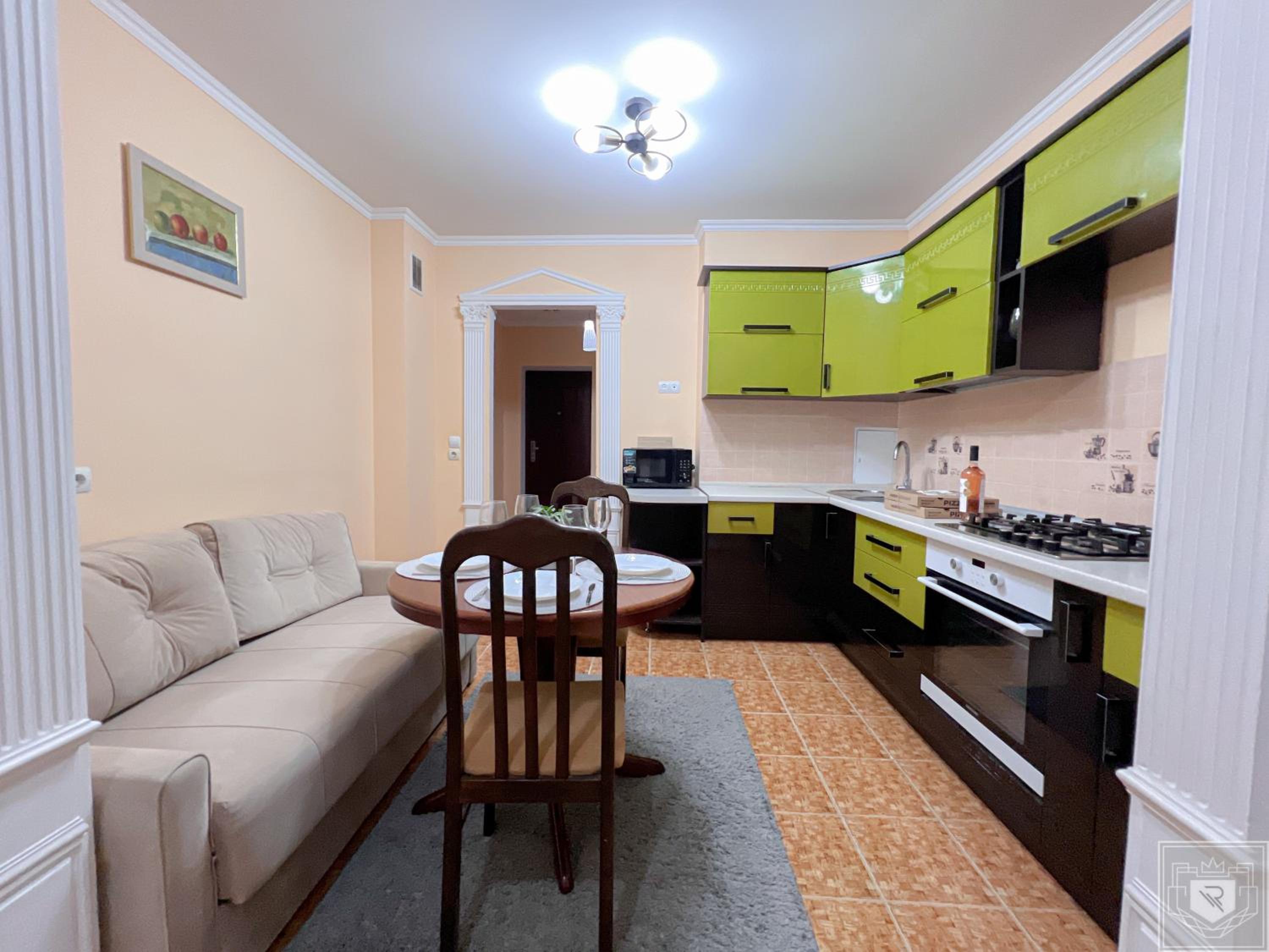 RentHouse Apartments Metropolis