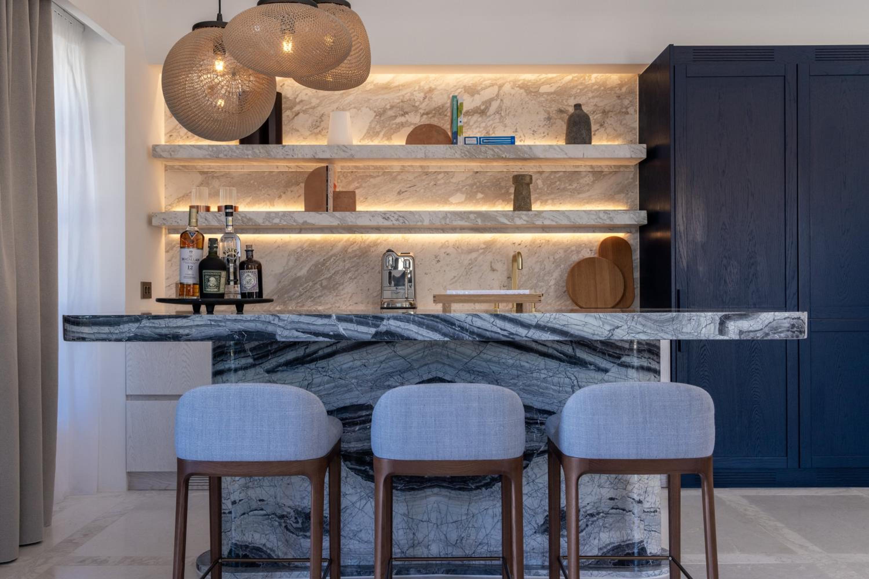Sandblu Santorini, LXR Hotels & Resorts