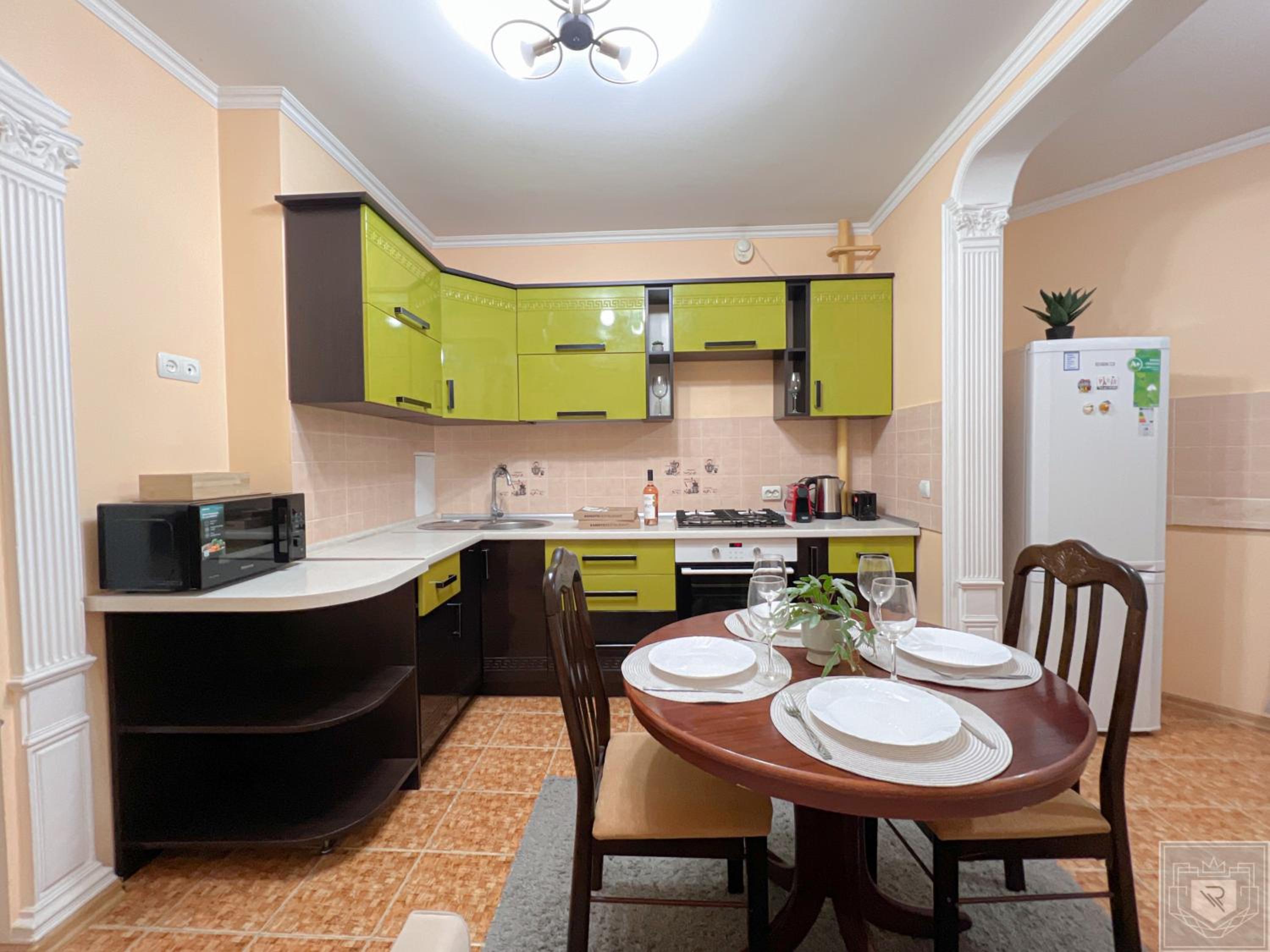 RentHouse Apartments Metropolis